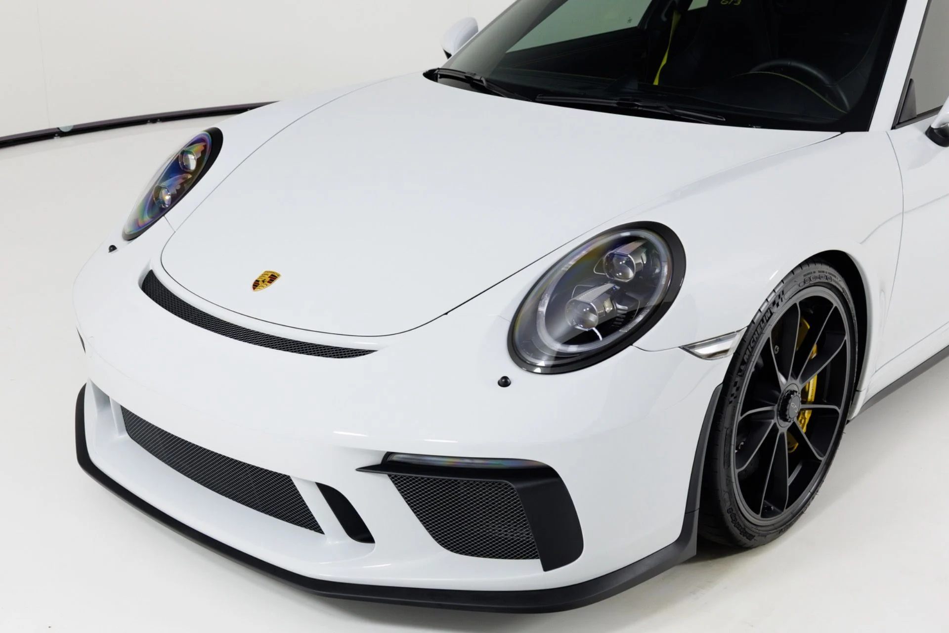 mph055_2931858564_Used_2018_Porsche_911_GT_3_1782317510_3af8e6c4f1