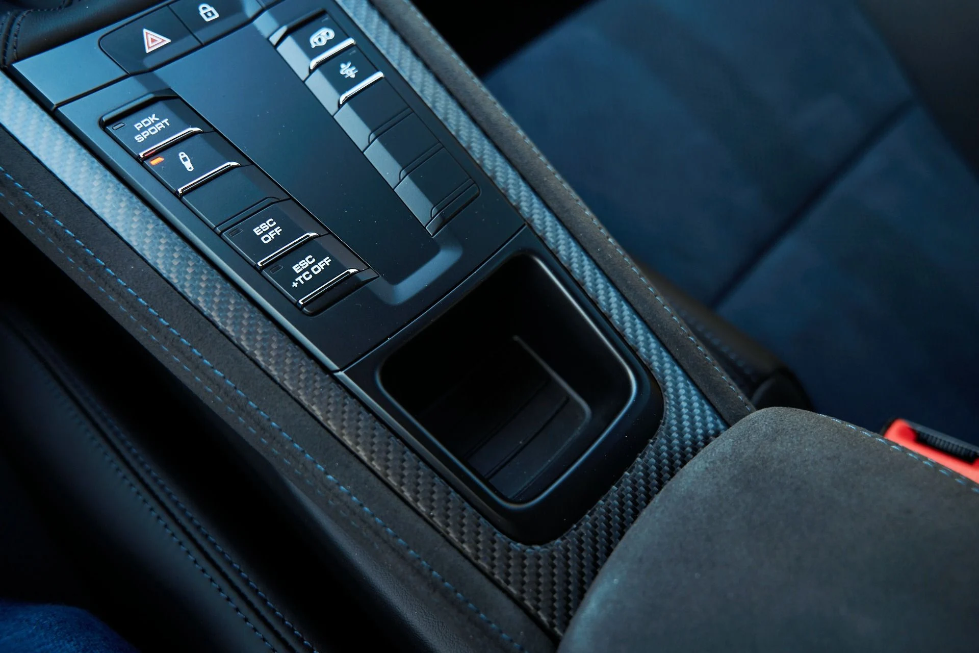 mph055_2946836910_Used_2025_Porsche_718_Cayman_GT_4_RS_1766025564_f9465b0973