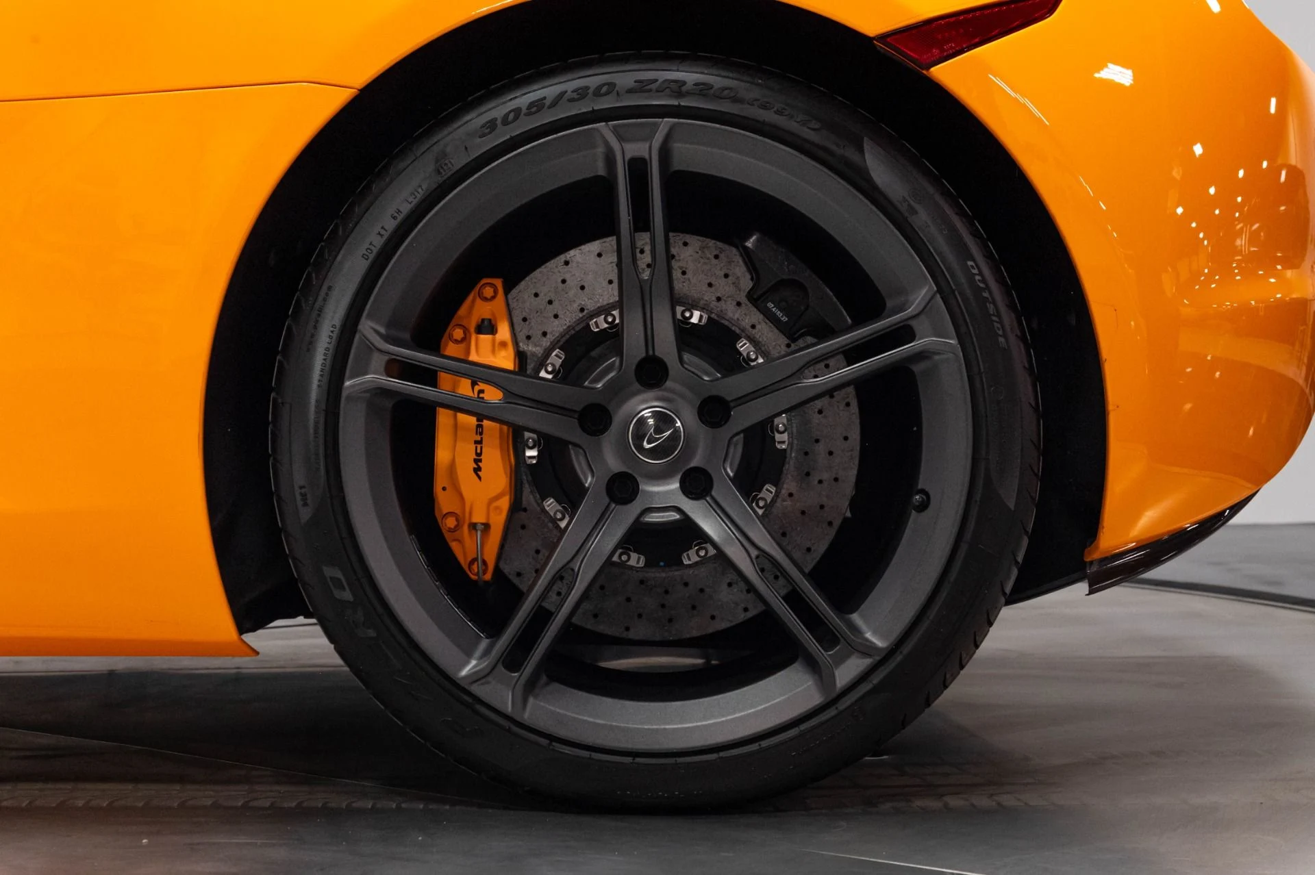 mph055_2978772301_Used_2015_Mc_Laren_650_S_Spider_1784647983_ca1d637e51