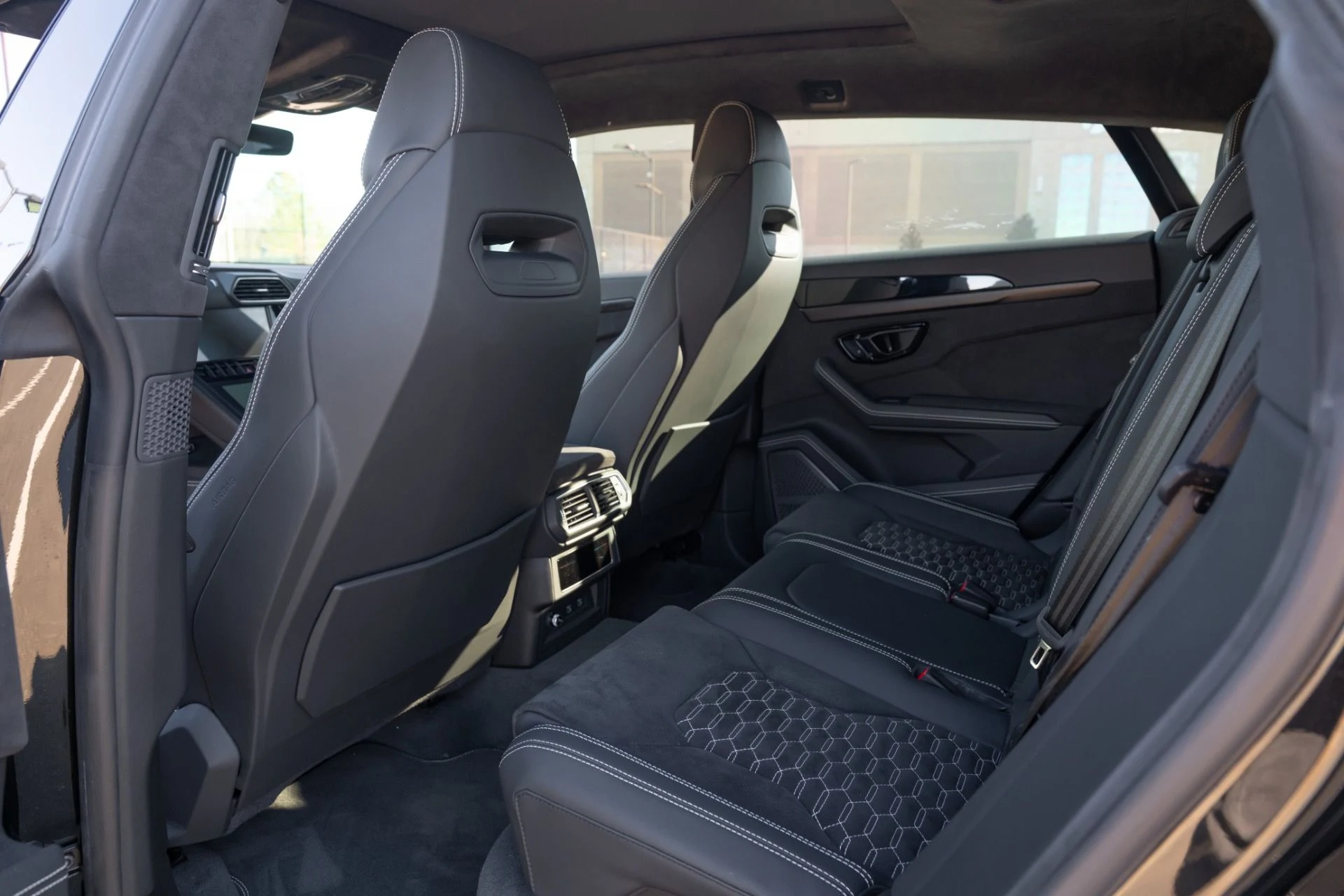 mph055_2979962121_Used_2024_Lamborghini_URUS_S_1781213375_09c3e31619