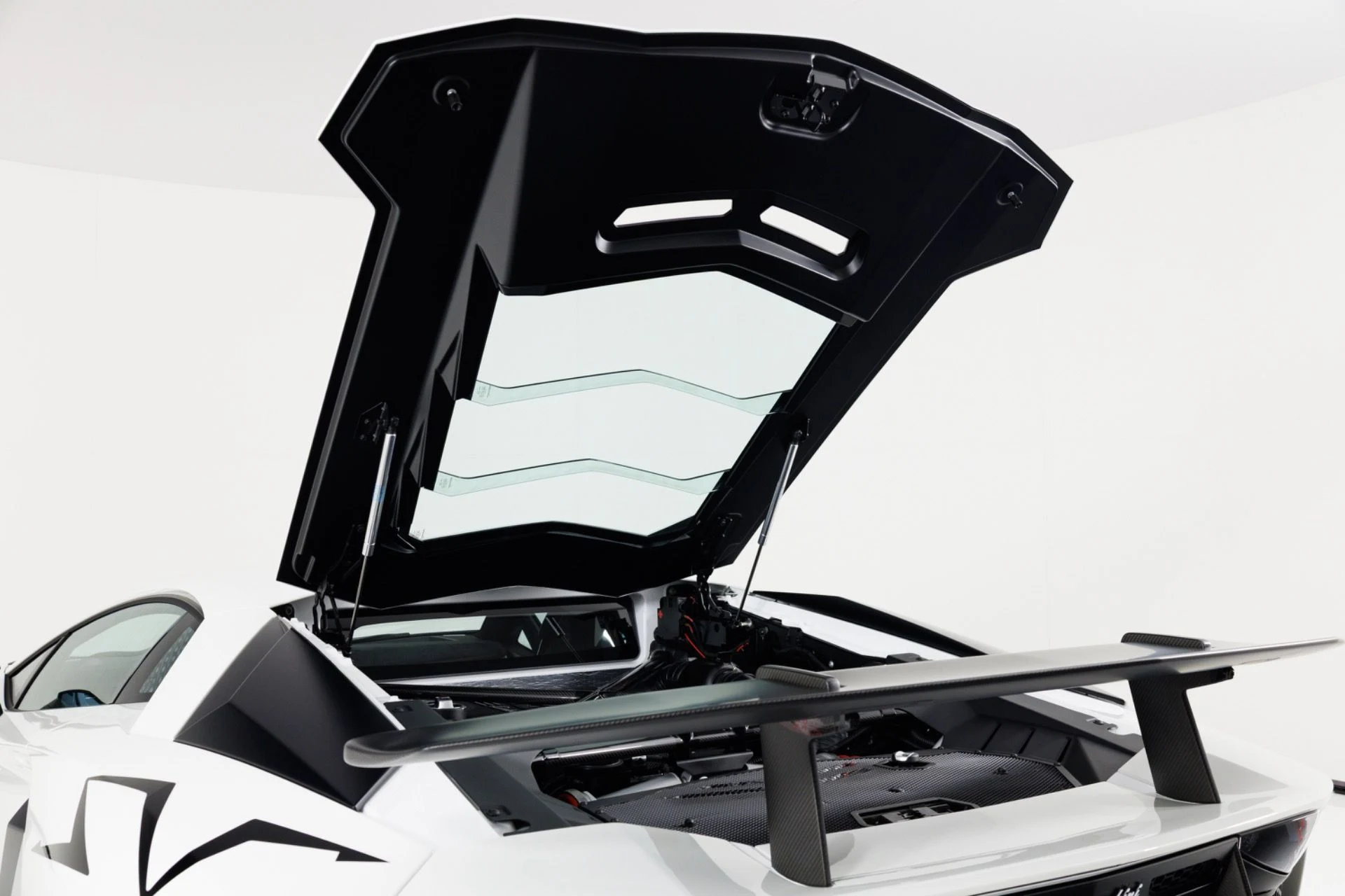 mph055_3010527330_Used_2016_Lamborghini_Aventador_LP_750_4_Superveloce_1779992498_69ddb19dba
