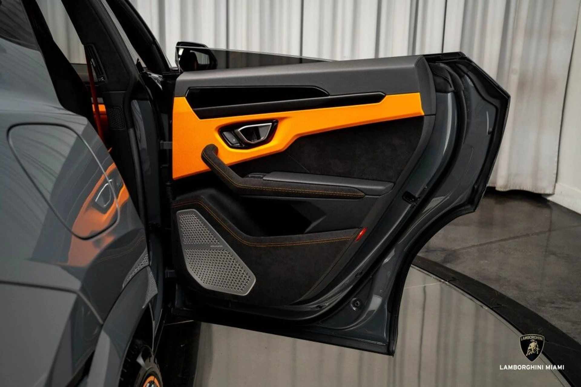 mph055_3012839744_ac52712bcb85426993b91bf446882f22_99935047ce