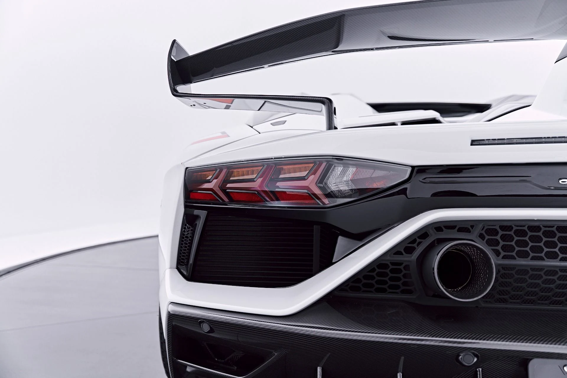 mph055_3027134440_Used_2021_Lamborghini_Aventador_SVJ_Base_1784080236_6a92f834af