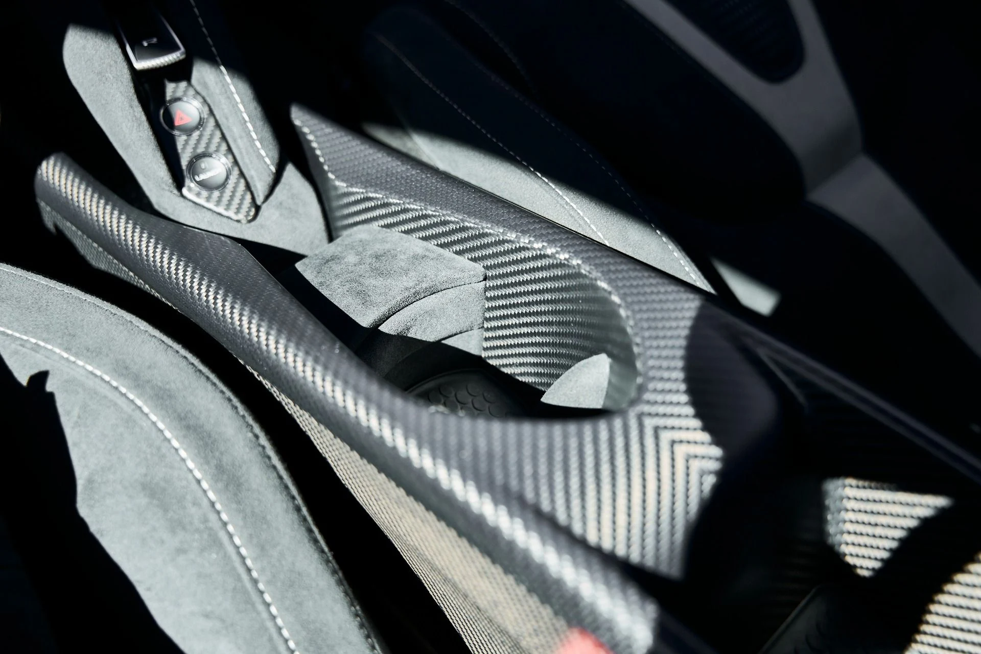 mph055_3032815965_Used_2021_Mc_Laren_765_LT_Base_1772822853_e615c8ae3d