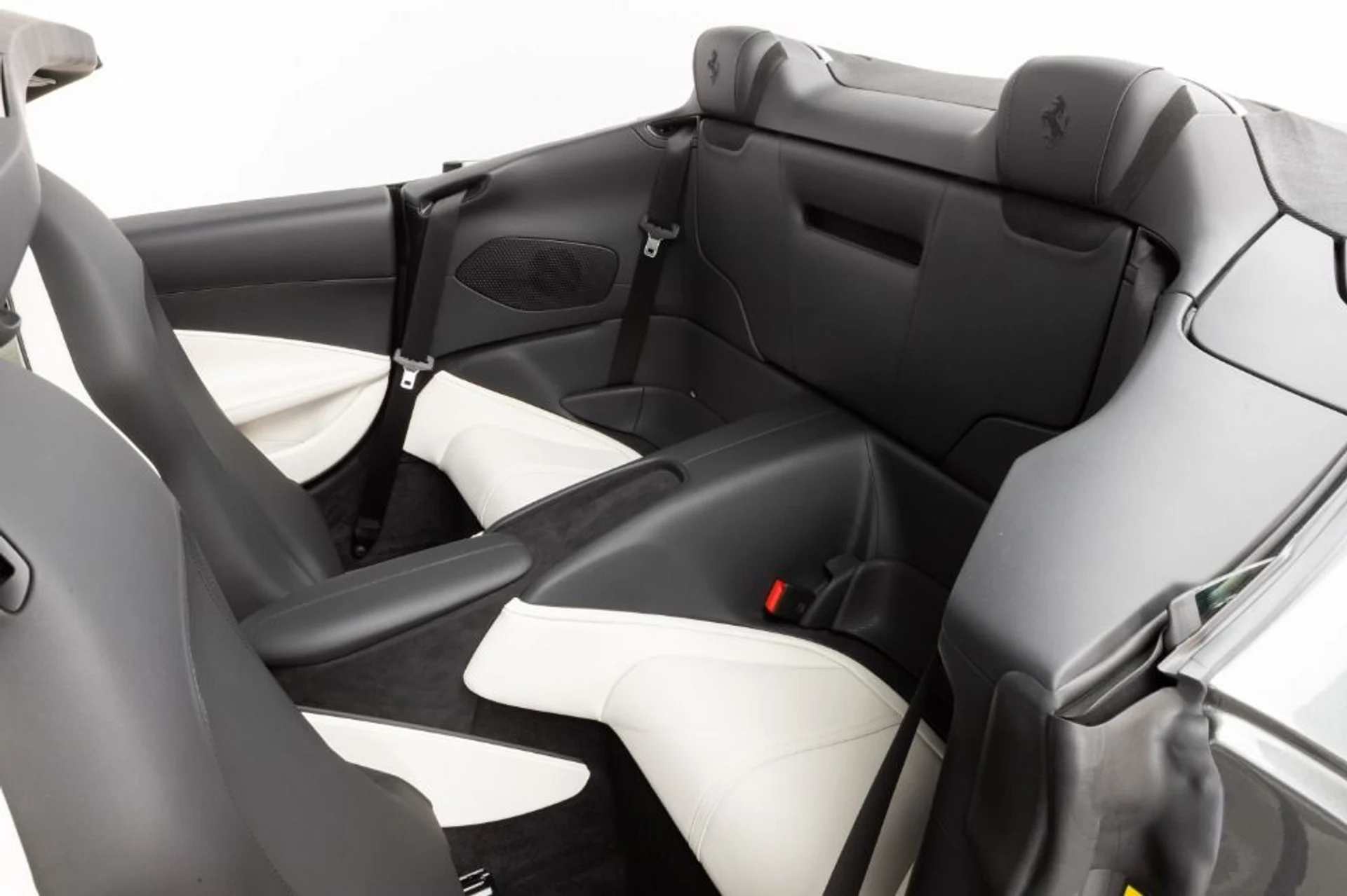 mph055_3061134034_Used_2024_Ferrari_Roma_Spider_4bece79050