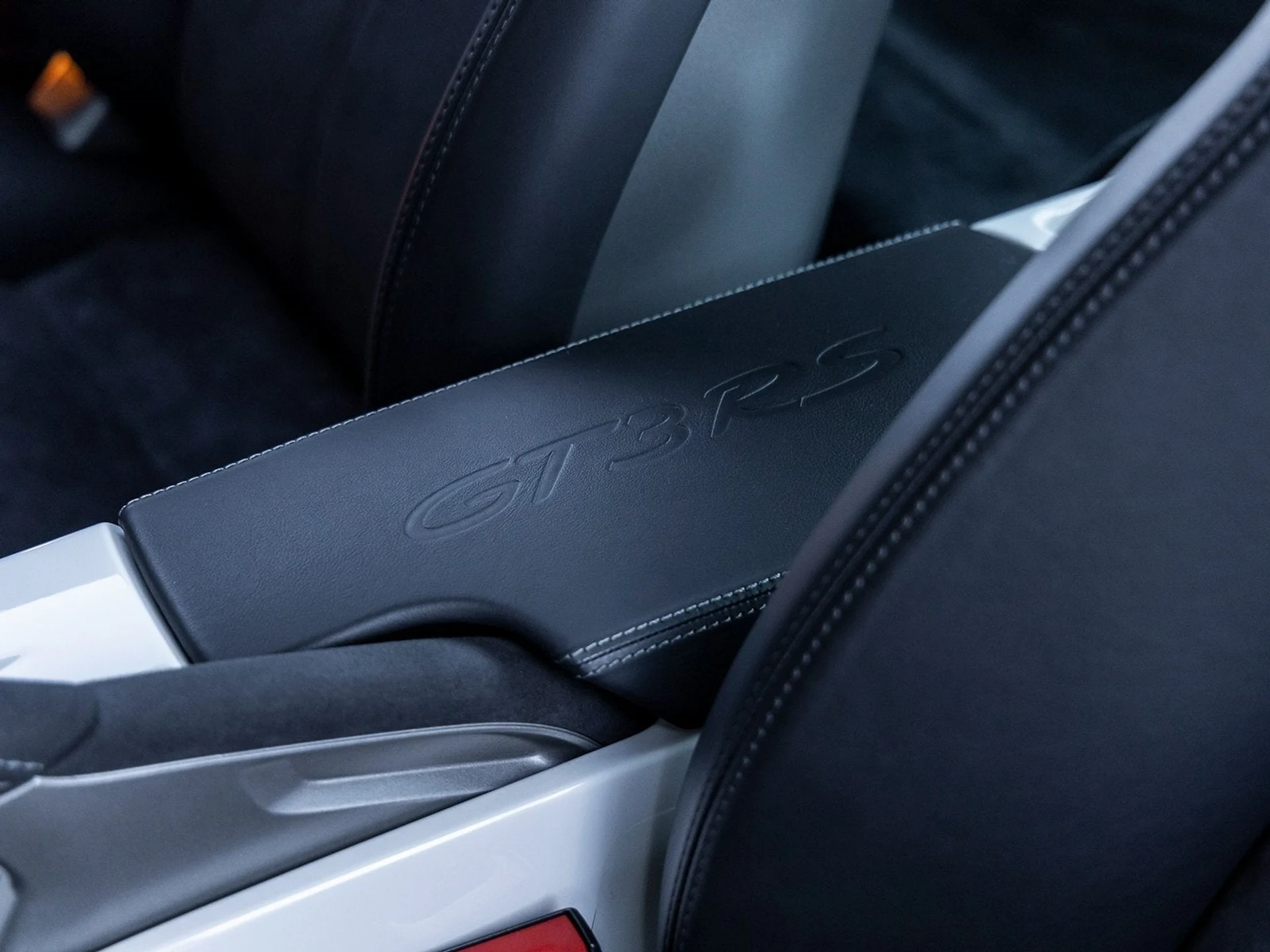 mph055_306306707_56_81a64c6f75