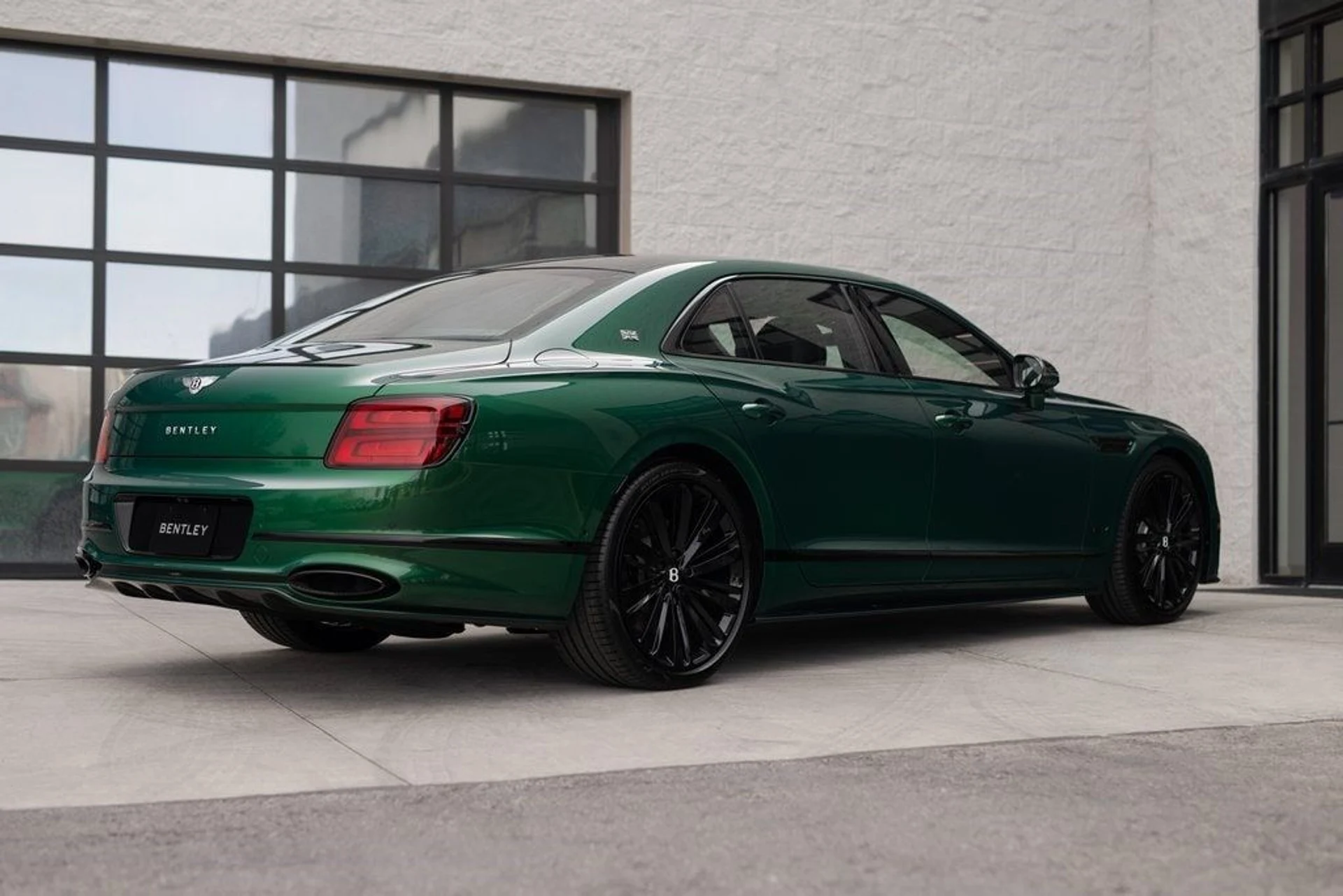 mph055_3082588675_5b71a7a1bc39952095a06ced8d8a42eex_dca1a7a600