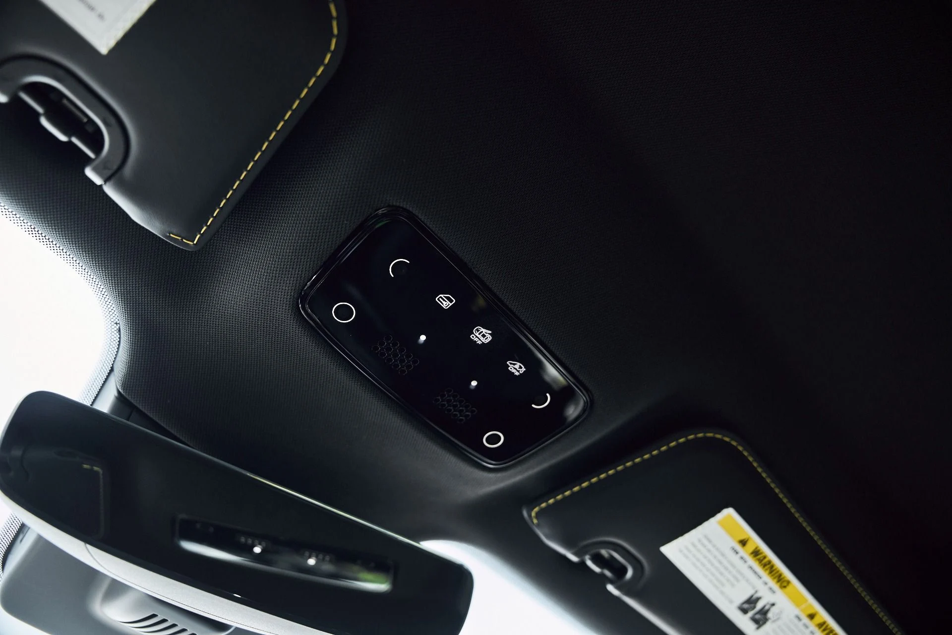 mph055_3119025272_Used_2023_Ferrari_SF_90_Stradale_1769909091_2fd1e35f73