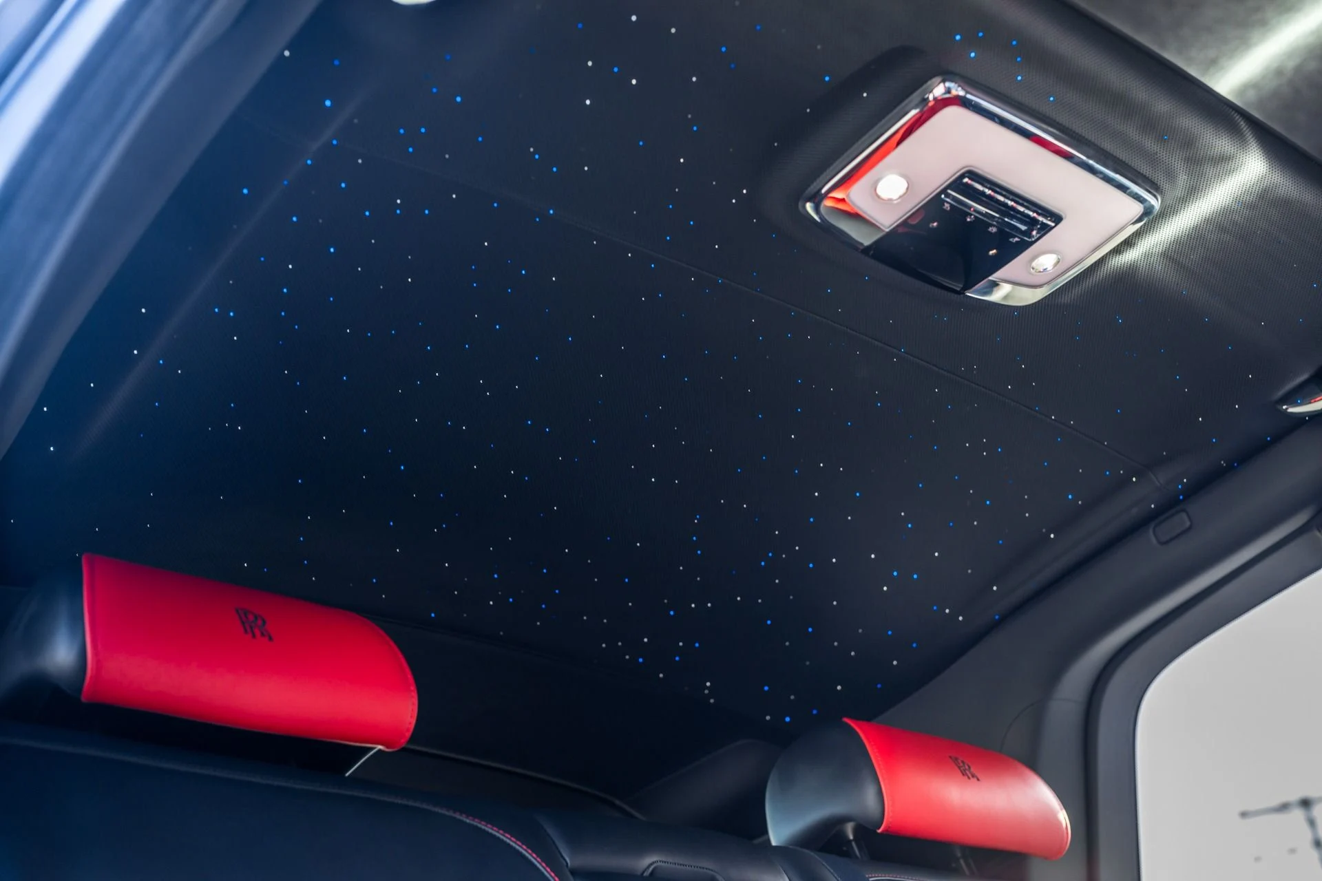 mph055_3216173674_Used_2021_Rolls_Royce_Cullinan_1698712244_2b51584a40