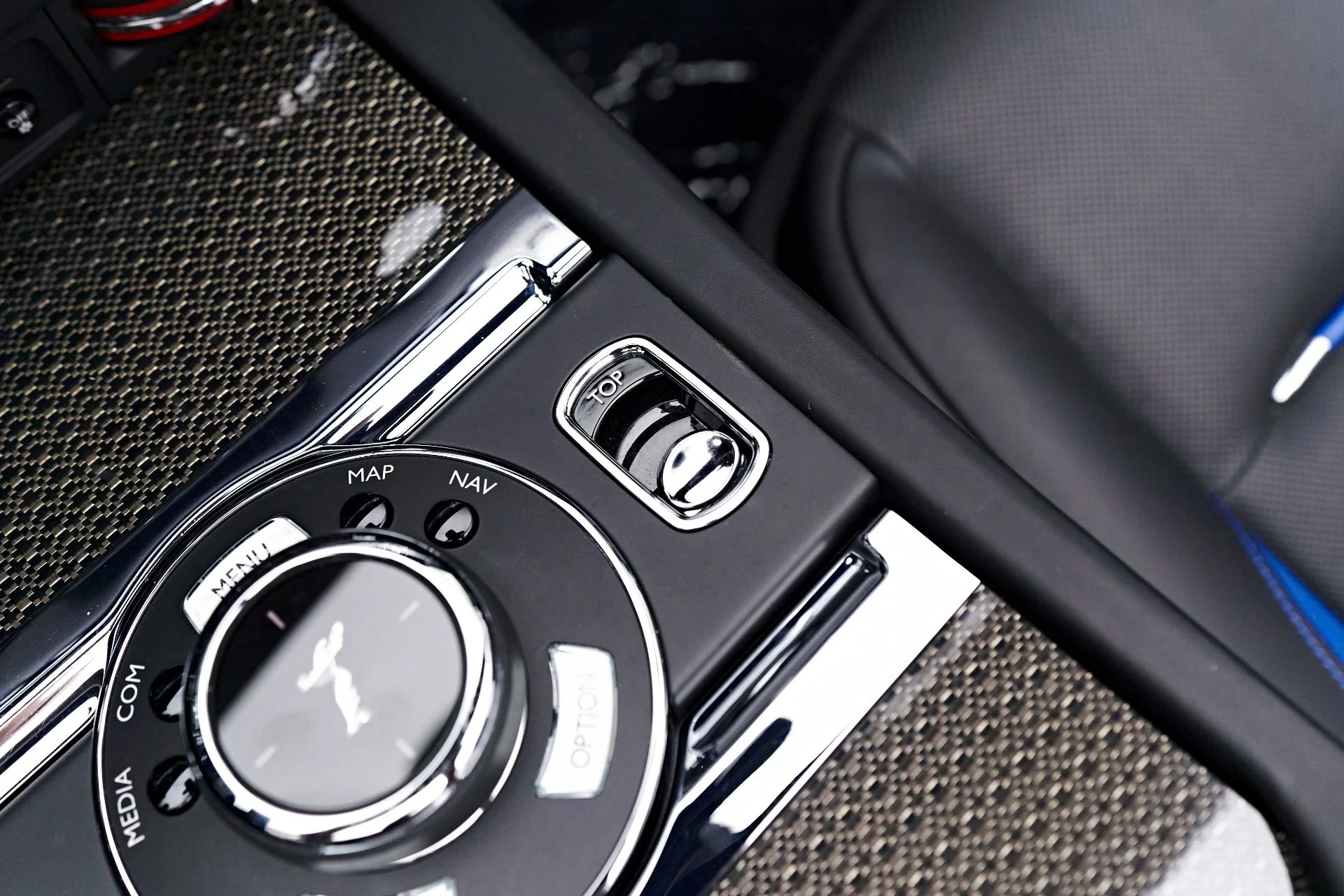 mph055_3224954982_Used_2018_Rolls_Royce_Dawn_Base_1712097649_a16ccad2a8