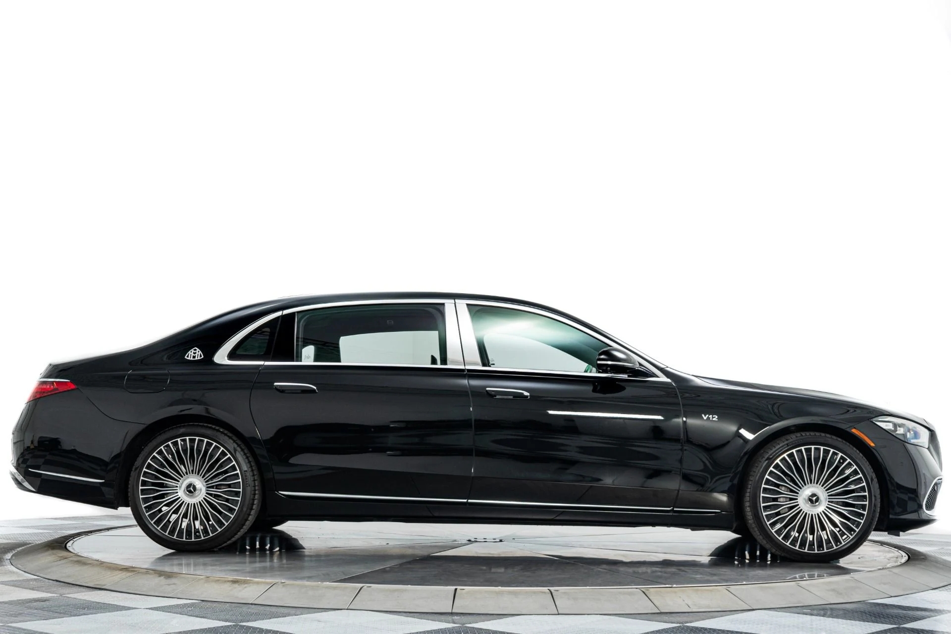 mph055_3239018025_Used_2022_Mercedes_Benz_Mercedes_Maybach_S_680_Executive_Rear_Seat_Package_V12_Power_Immense_Room_1774031352_3b0648f05a