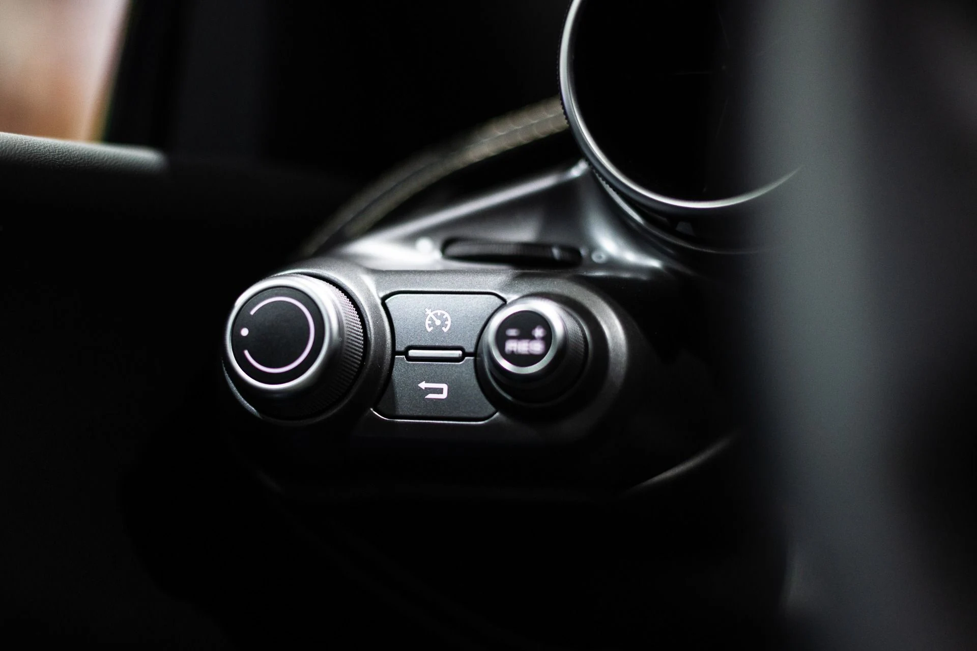 mph055_3239272586_Used_2021_Ferrari_F8_Tributo_1772640293_3e16c22a07