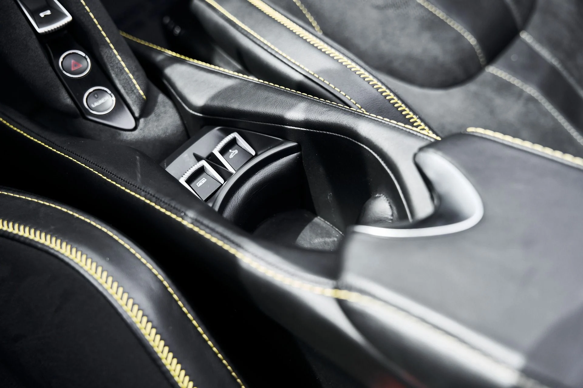 mph055_3275396489_Used_2021_Mc_Laren_720_S_1775521585_4af7b3fc53