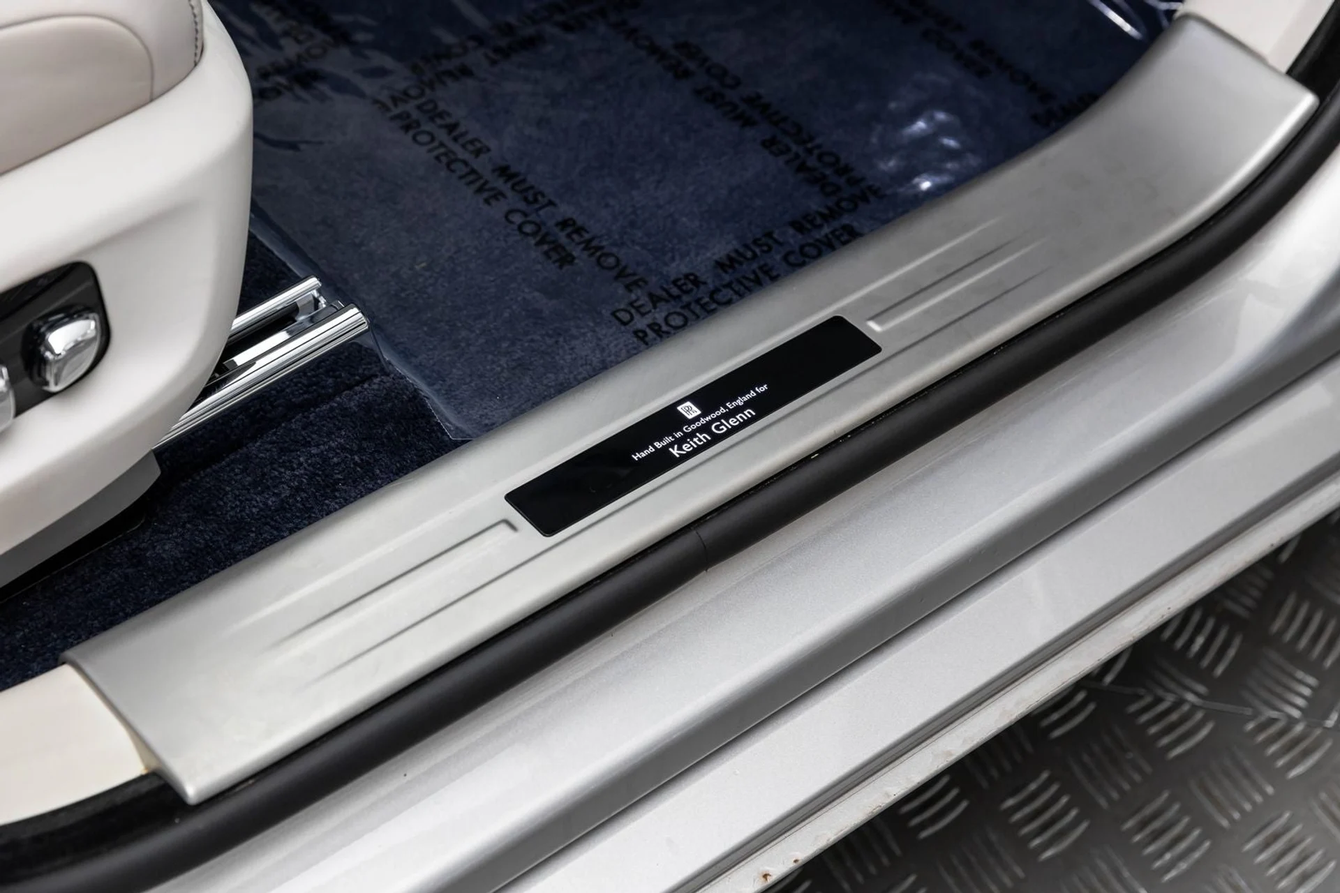 mph055_3278522847_56_1e289e649e