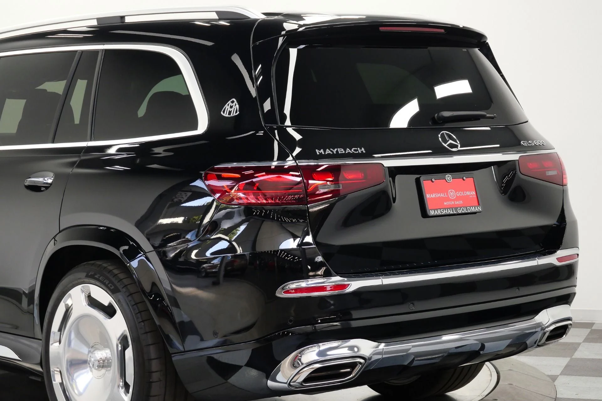 mph055_3306681814_Used_2025_Mercedes_Benz_Maybach_GLS_600_4_MATIC_Monoblock_Wheels_4_Seat_Configuration_Rear_Entertainment_1776793710_4666237018