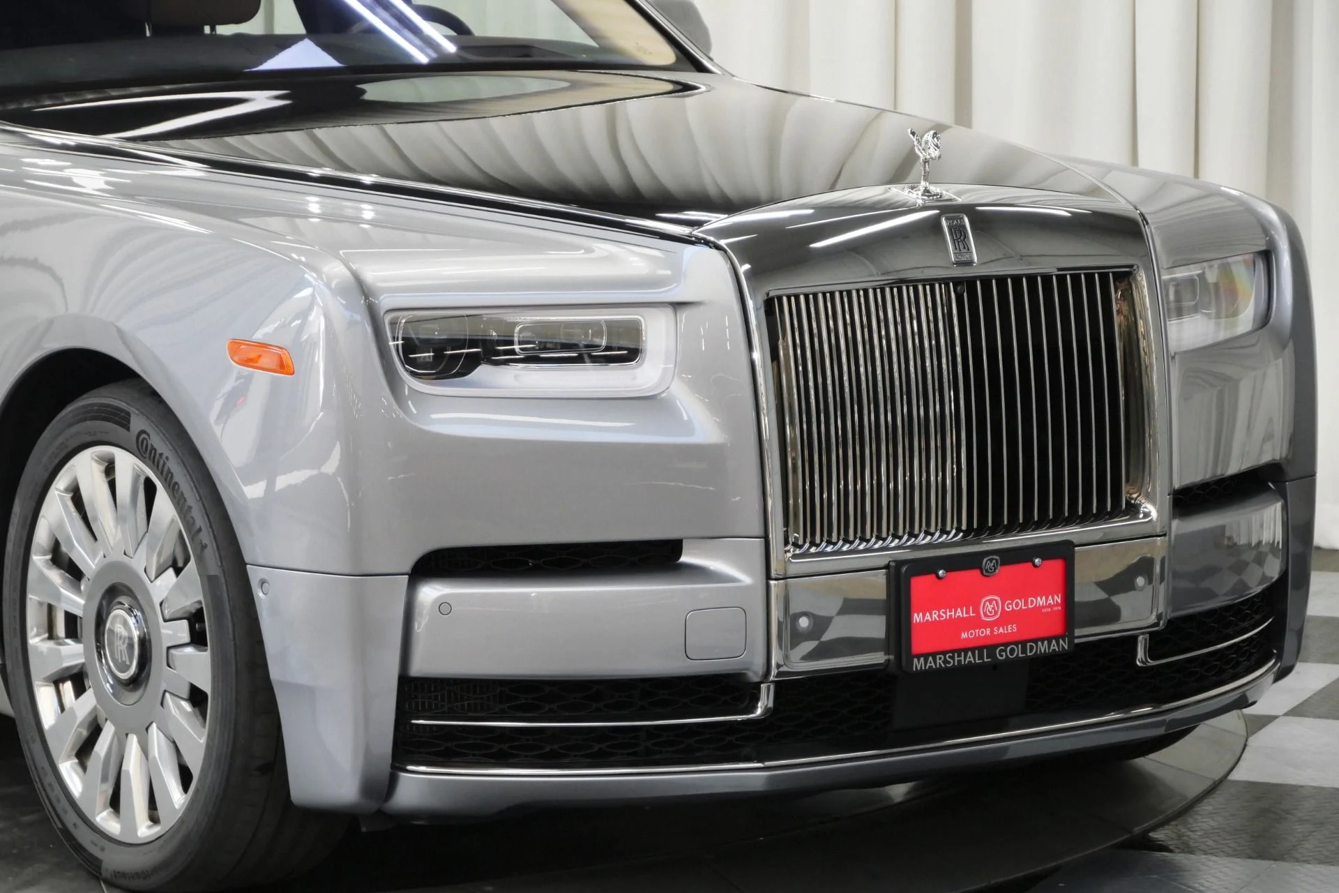 mph055_3306708741_Used_2020_Rolls_Royce_Phantom_1760120905_85af55f80e