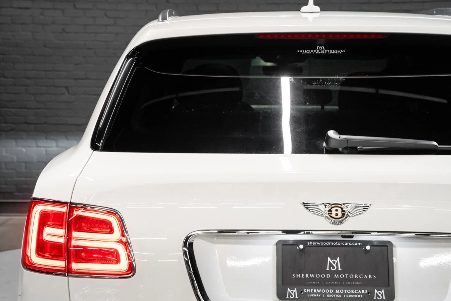 mph055_3310110569_bentley_bentayga_2019_d72645ada9