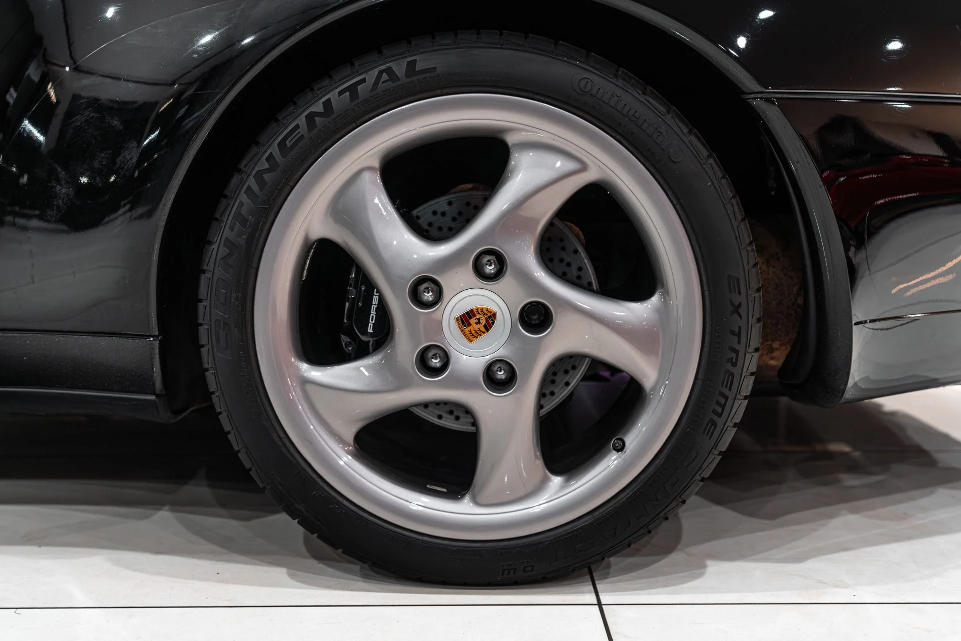 mph055_3315401877_13040_p56_l_e90476bb55