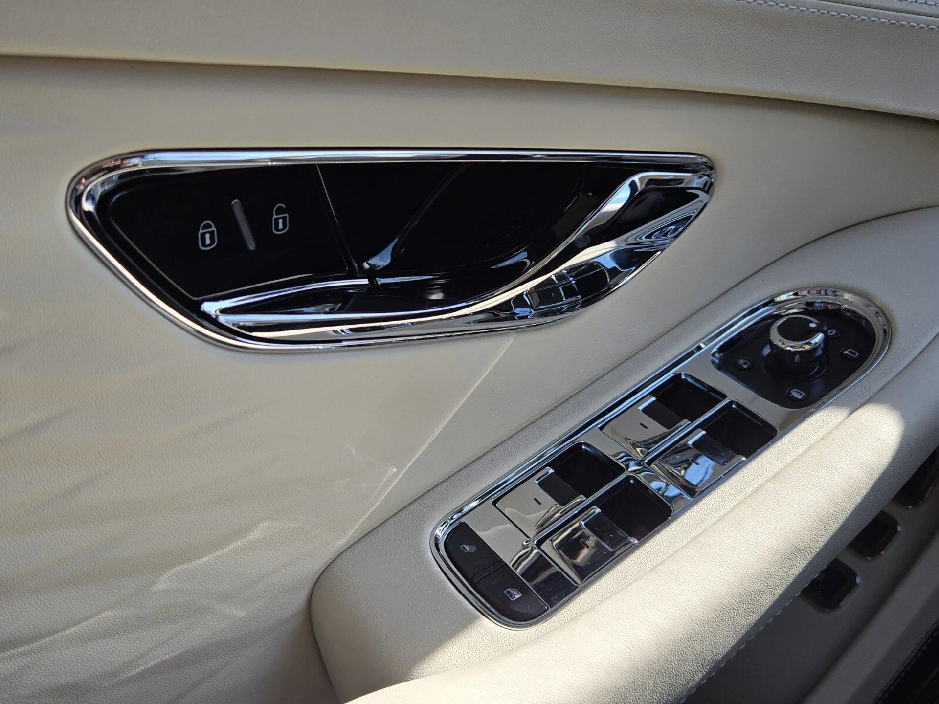 mph055_3318569367_bf45e9ccc4681d2724c26859337c0d96x_ae407a479e