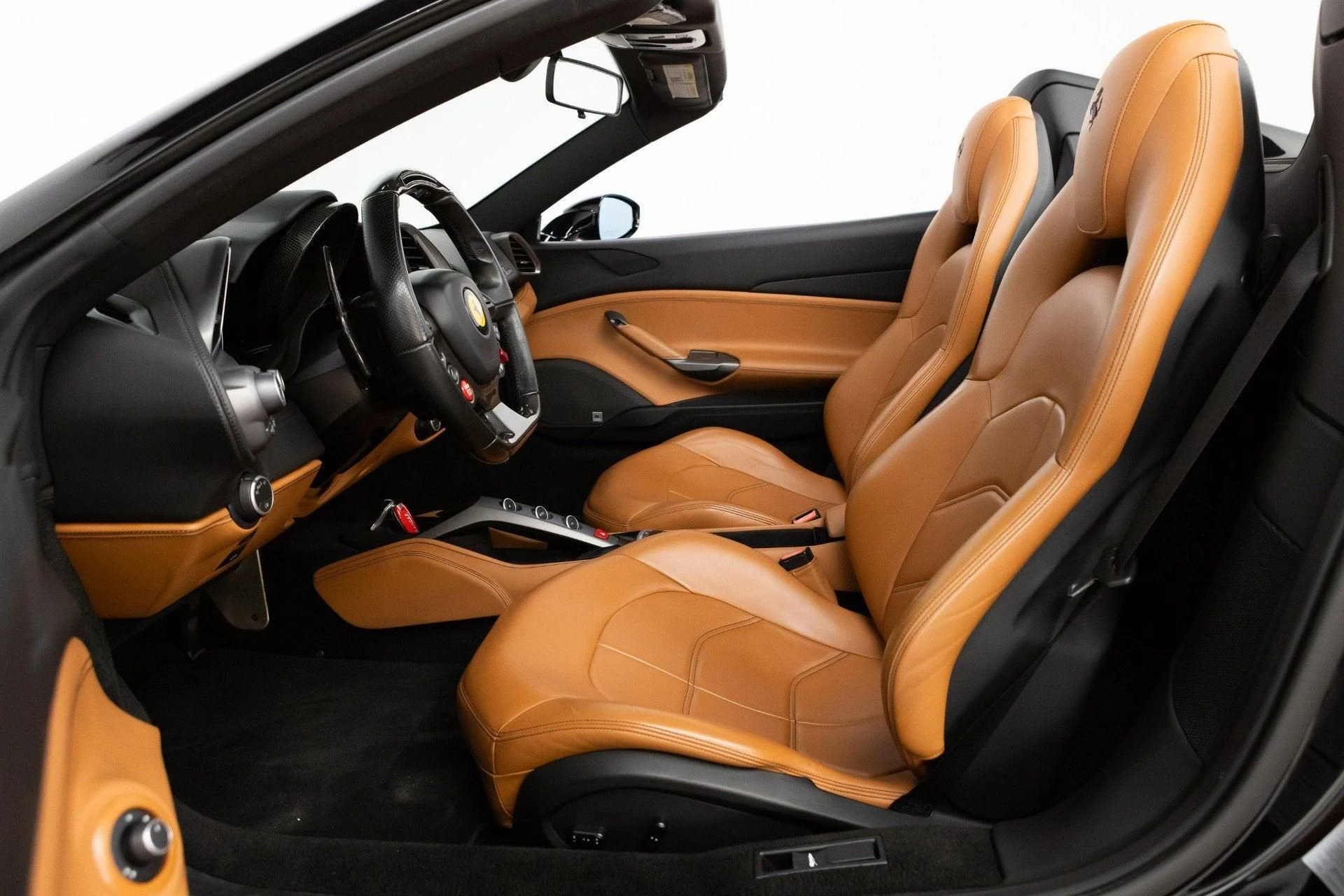 mph055_3333584735_Used_2017_Ferrari_488_Spider_1777367860_73178e9e49