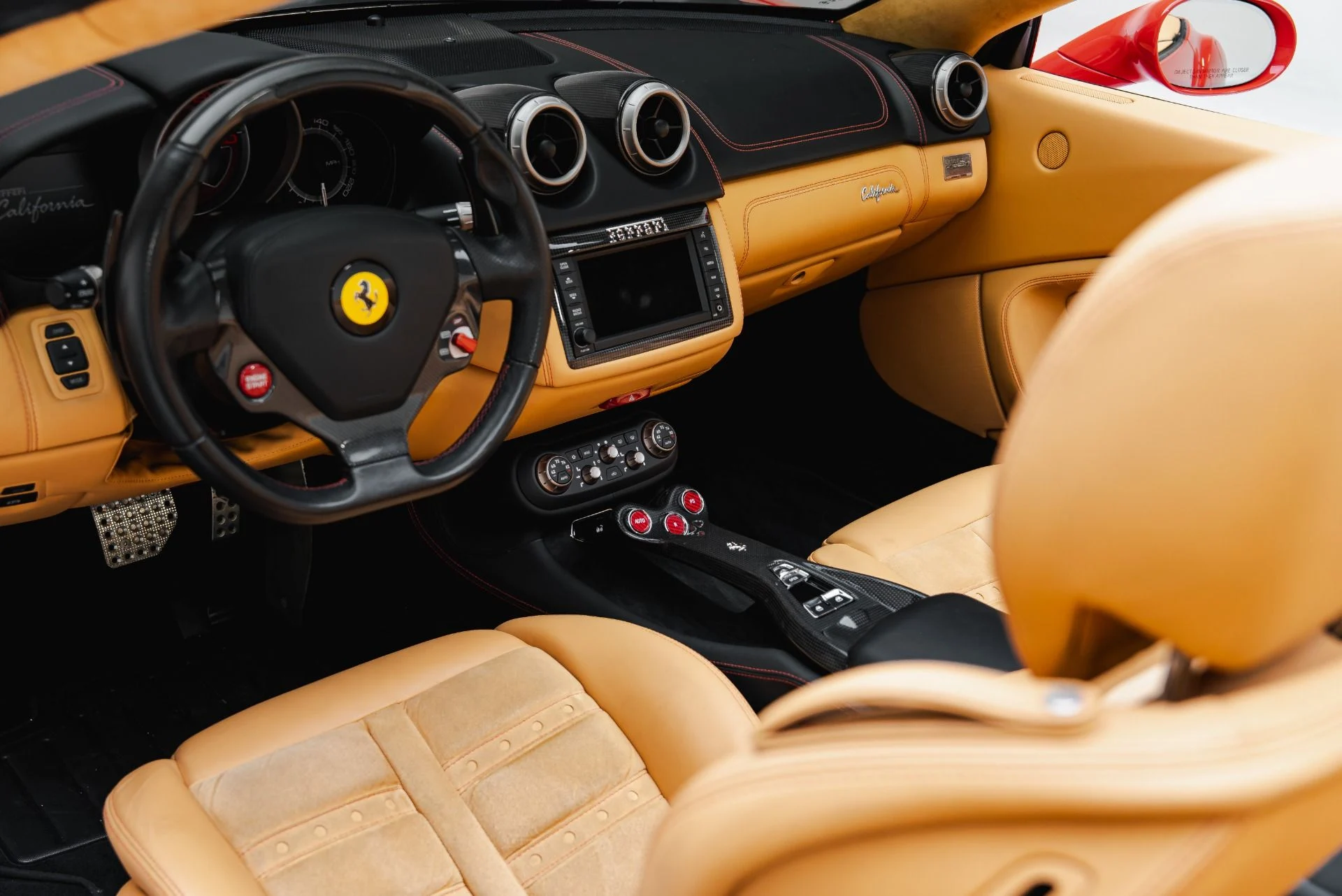 mph055_3347774950_Used_2011_Ferrari_California_1793140918_6622f23e85