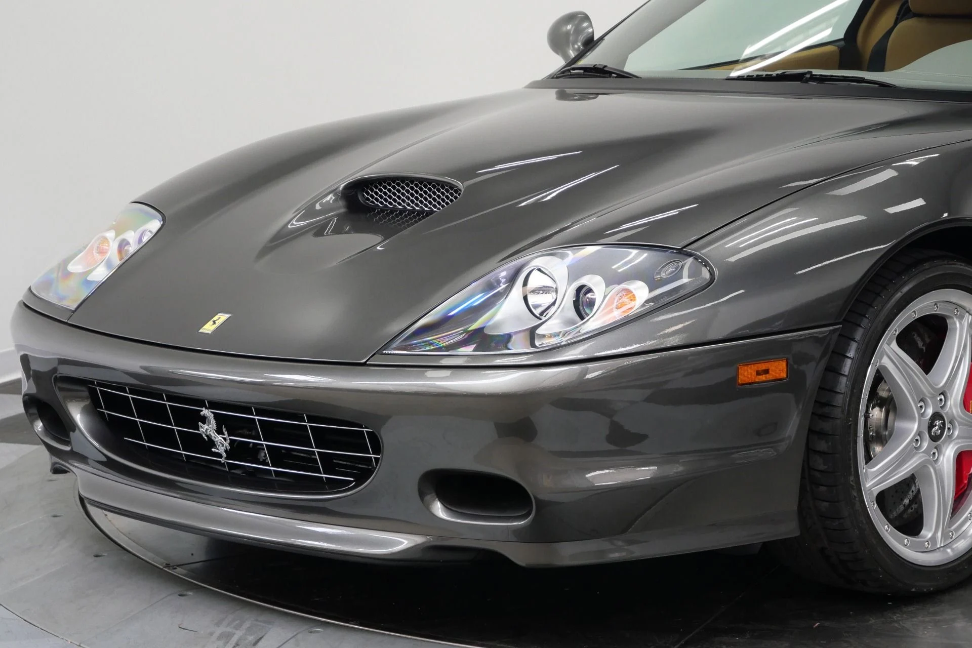 mph055_3369498359_Used_2005_Ferrari_575_Superamerica_Extremely_Low_Miles_GTC_Handling_Package_1778708011_63090765a0
