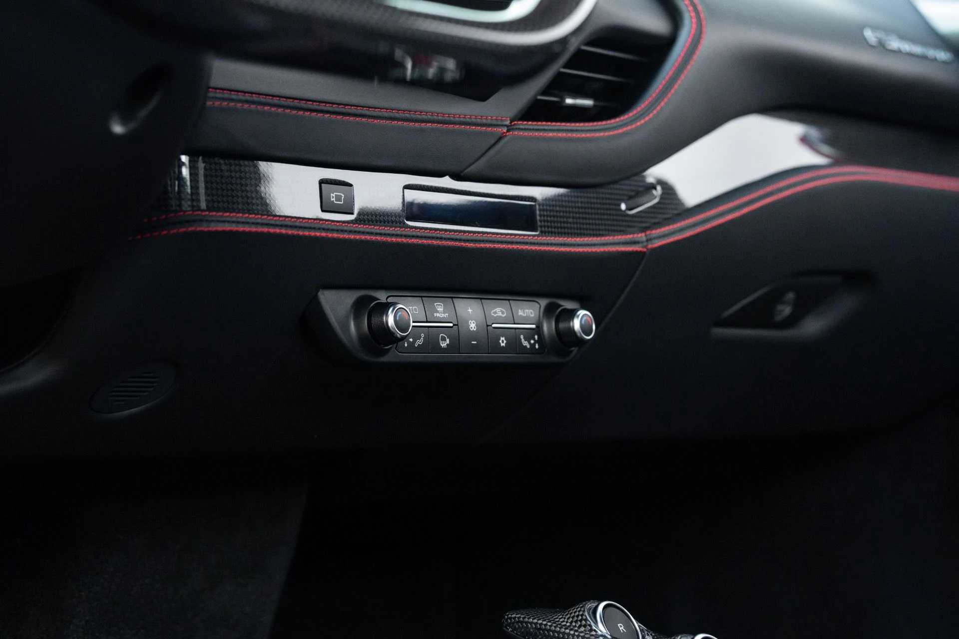 mph055_3373457142_Used_2022_Ferrari_F8_Tributo_1774670303_92707d9680