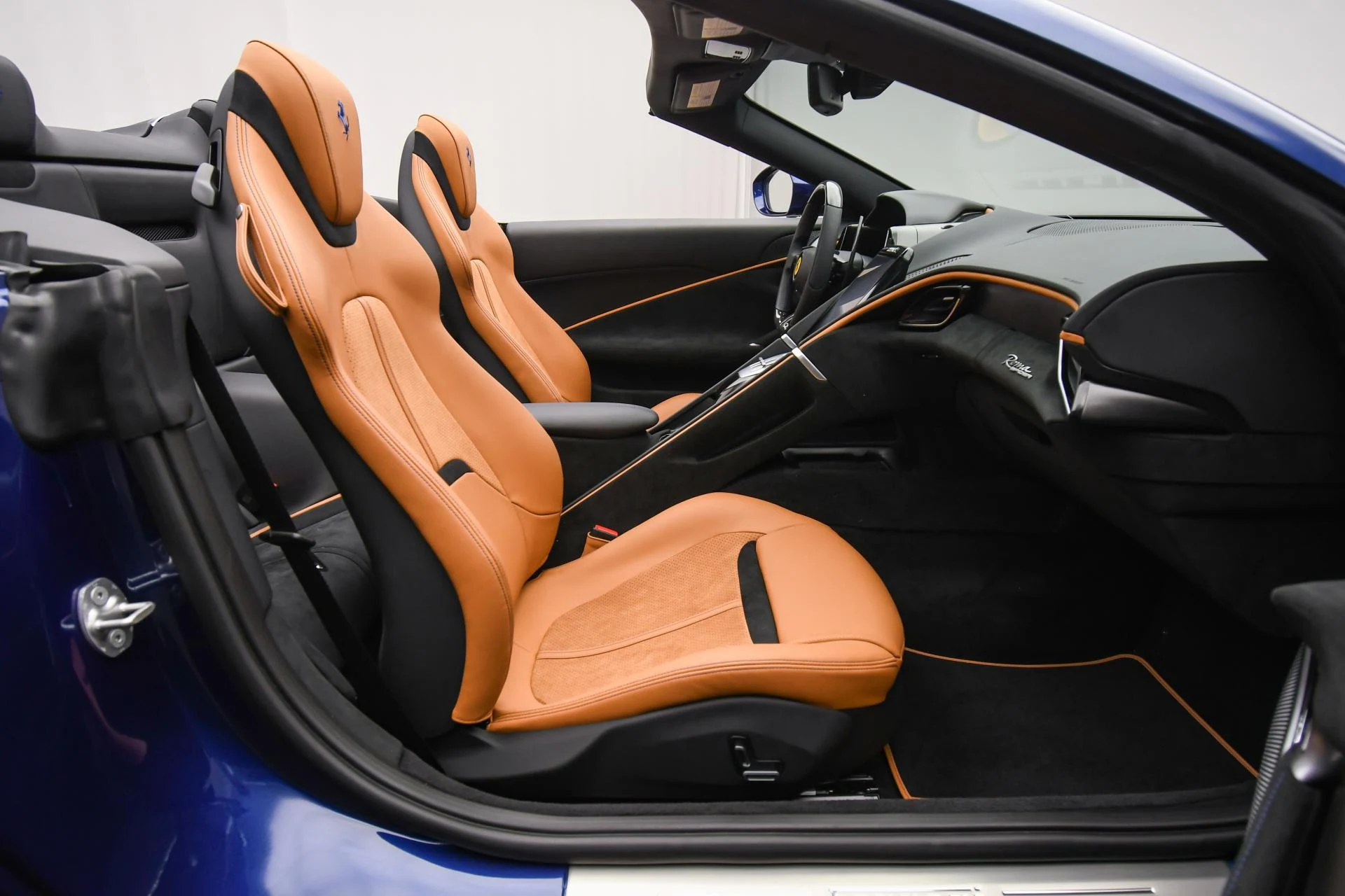 mph055_3383315773_Used_2025_Ferrari_Roma_Spider_Spider_1754640583_37803953ad