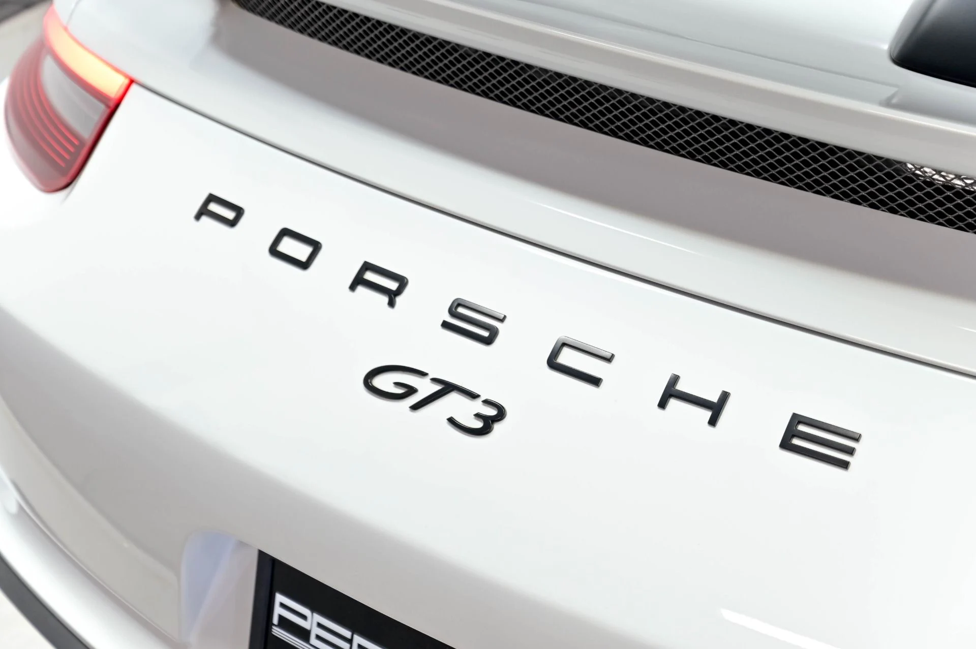 mph055_3391499677_Used_2018_Porsche_911_GT_3_1778195447_900e9c1aec