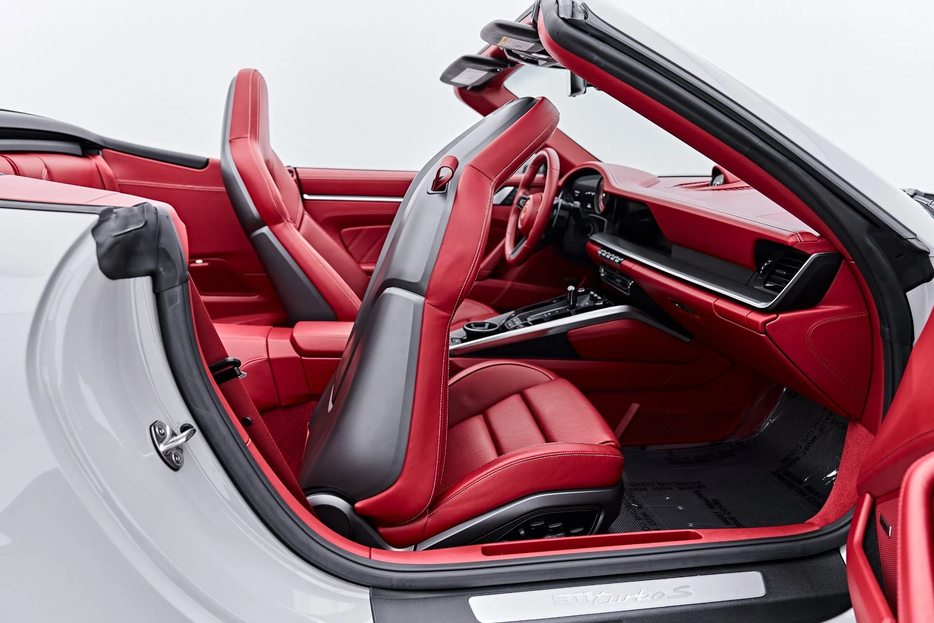 mph055_3402906618_Used_2024_Porsche_911_Turbo_S_1790987969_1986309560