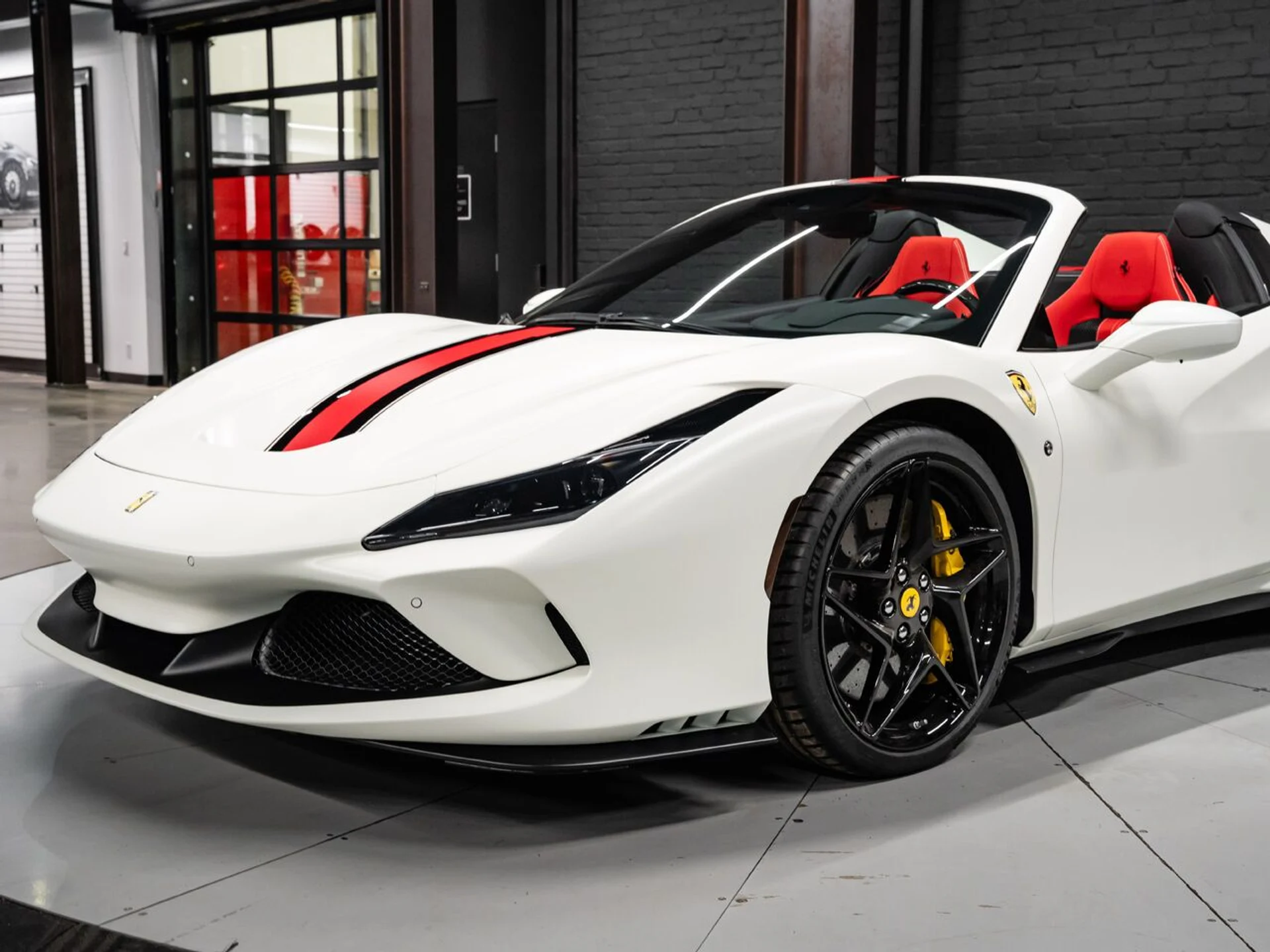 mph055_3432121980_ferrari_f8_spider_2022_a108d44c4b