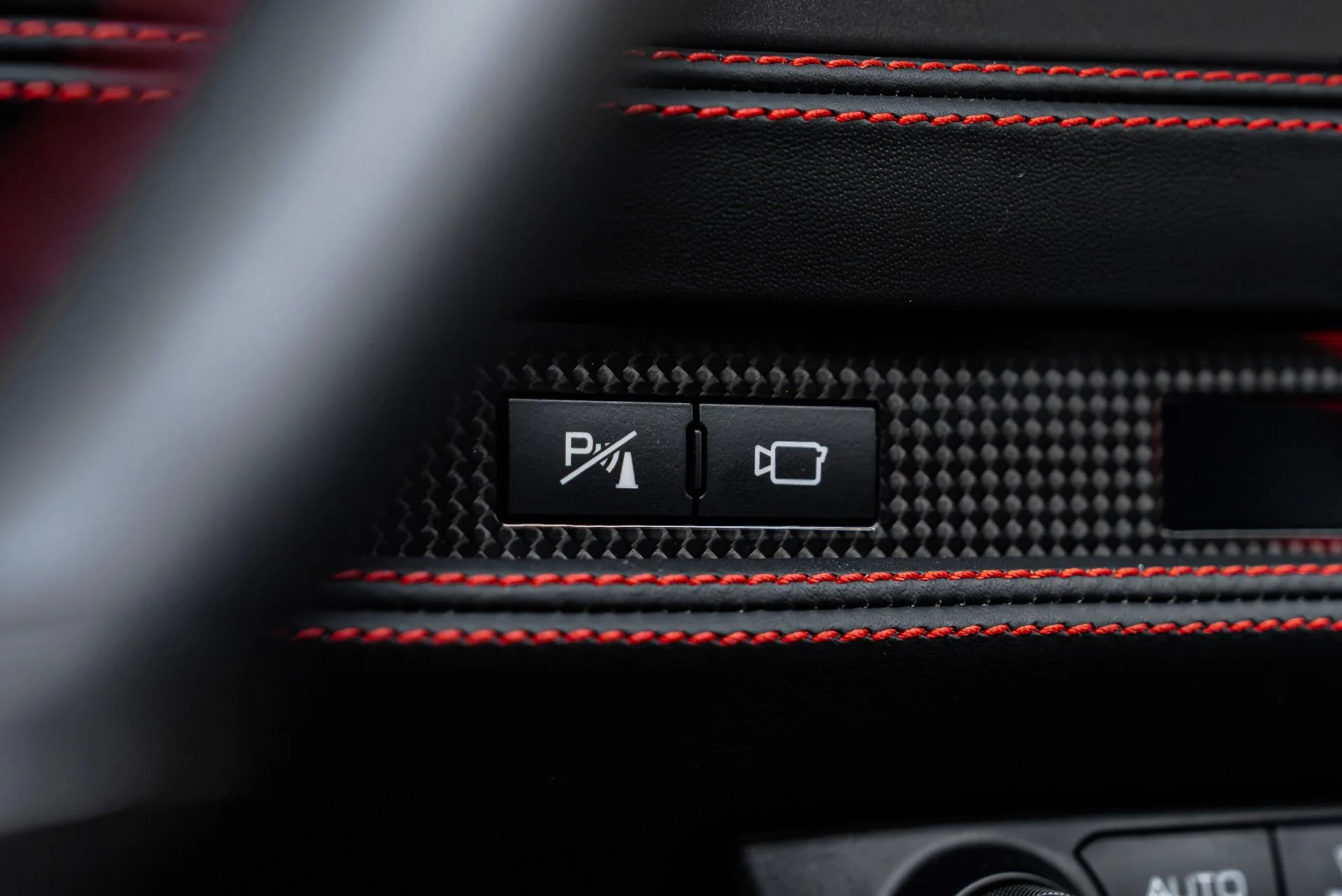 mph055_3448917271_Used_2022_Ferrari_F8_Spider_1785267091_e6b13f204d