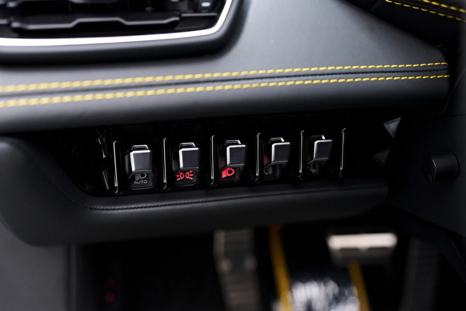 mph055_3456597305_Used_2021_Lamborghini_Huracan_EVO_Base_1754524536_bc5280182d