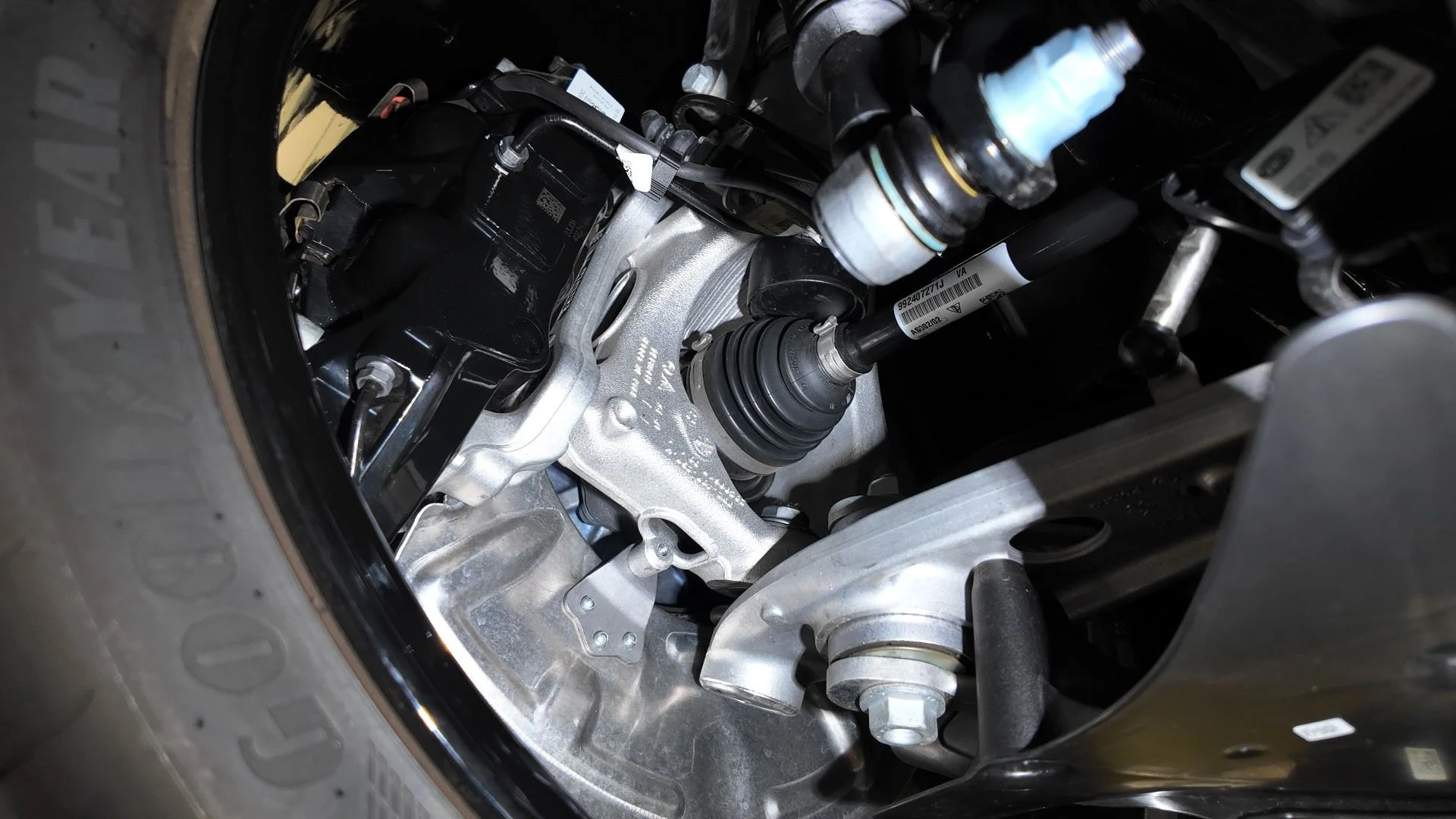 mph055_3498414934_Used_2024_Porsche_911_Turbo_S_1755109277_6bb727de8c