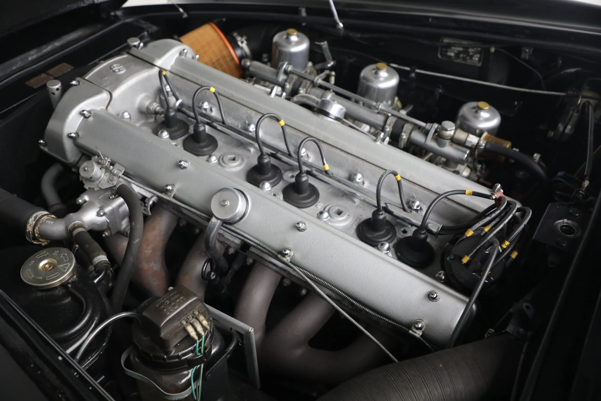 mph055_3523451992_Used_1968_Aston_Martin_DB_6_1793123624_debf83668b