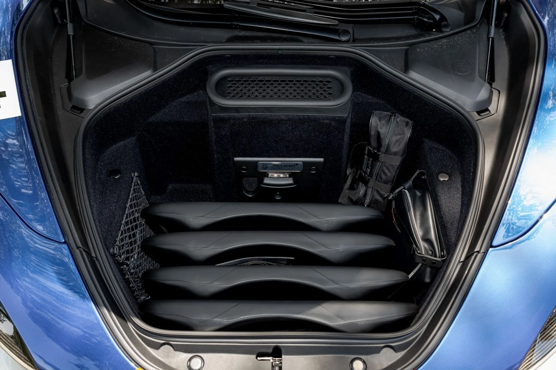 mph055_3554929056_430_p56_l_3165d3cee5