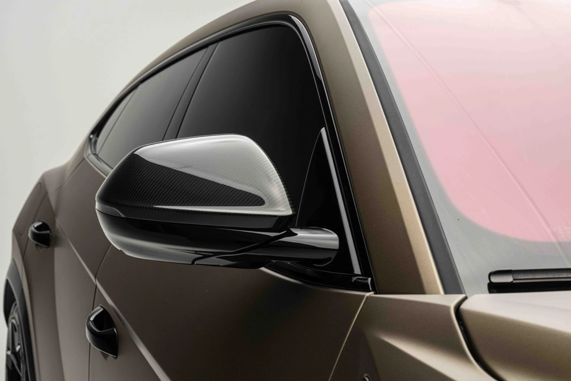 mph055_3574899859_Used_2024_Lamborghini_Urus_Performante_1774028779_2db1d38805