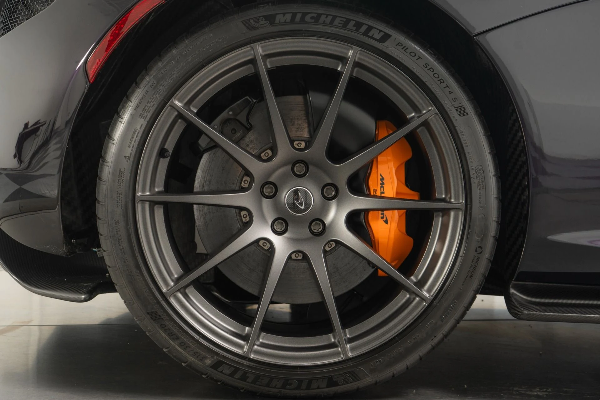 mph055_3603896411_Used_2015_Mc_Laren_P1_1757693510_b0e61d2612