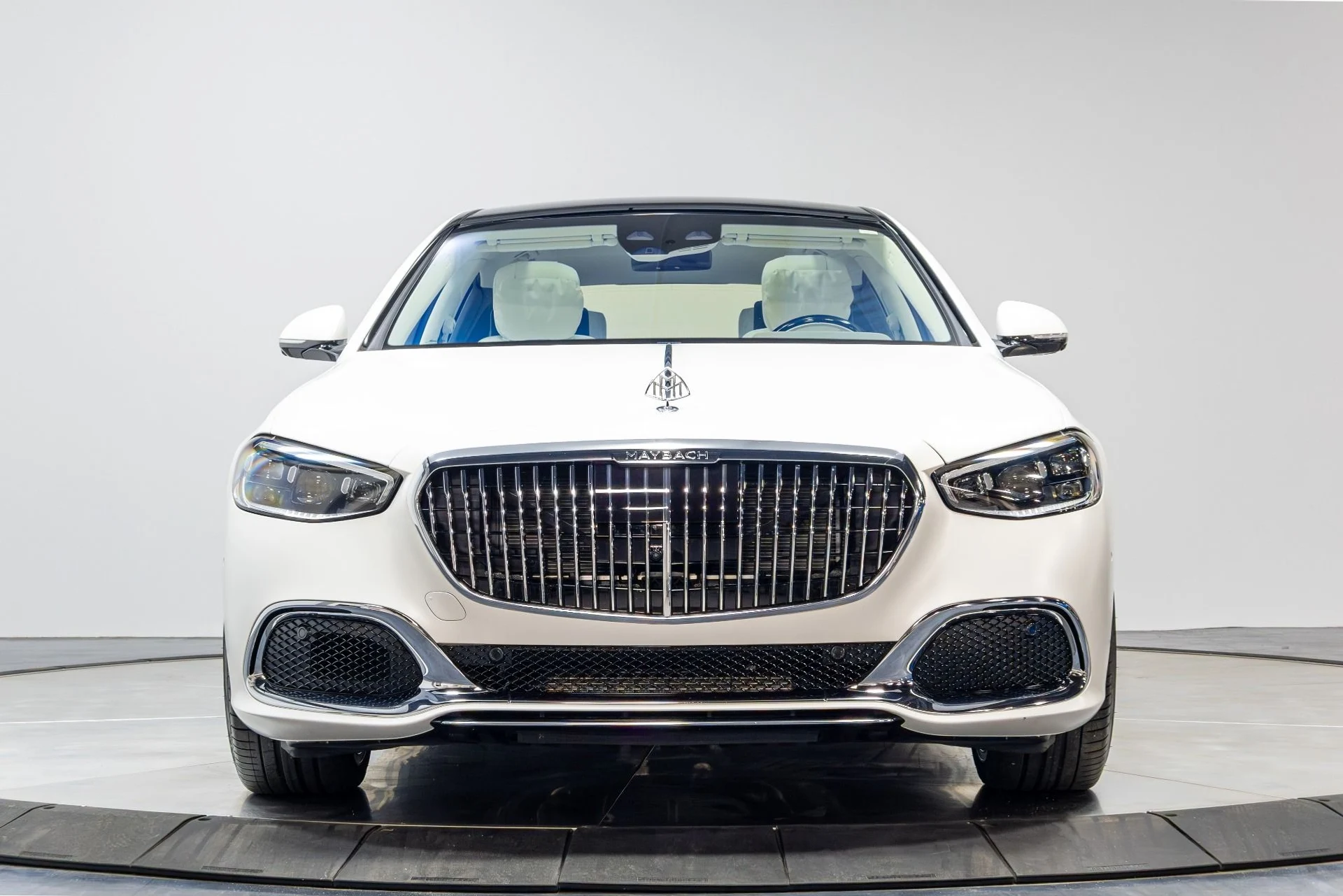 mph055_3633453135_Used_2023_Mercedes_Benz_S_Class_Maybach_S_680_4_MATIC_1776091551_ec926281ee