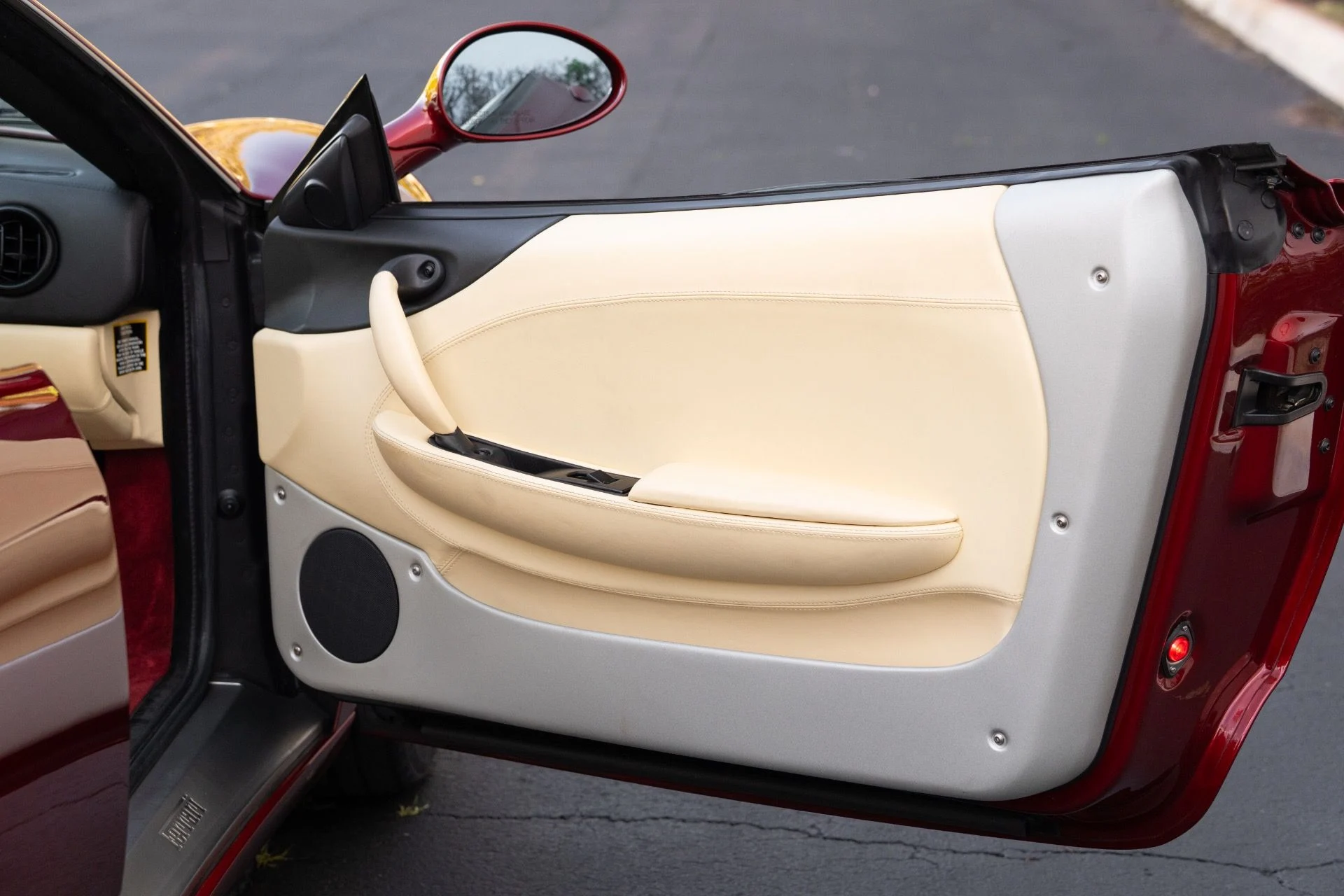 mph055_3634417192_Used_2000_Ferrari_360_Modena_1772217645_ab5664352c