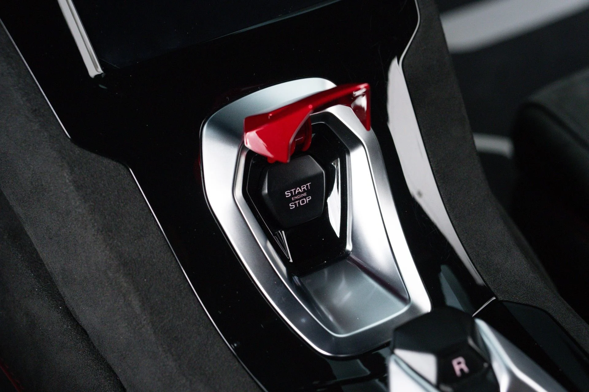 mph055_3648861590_Used_2024_Lamborghini_Huracan_Sterrato_1775279109_1ebb693bdd