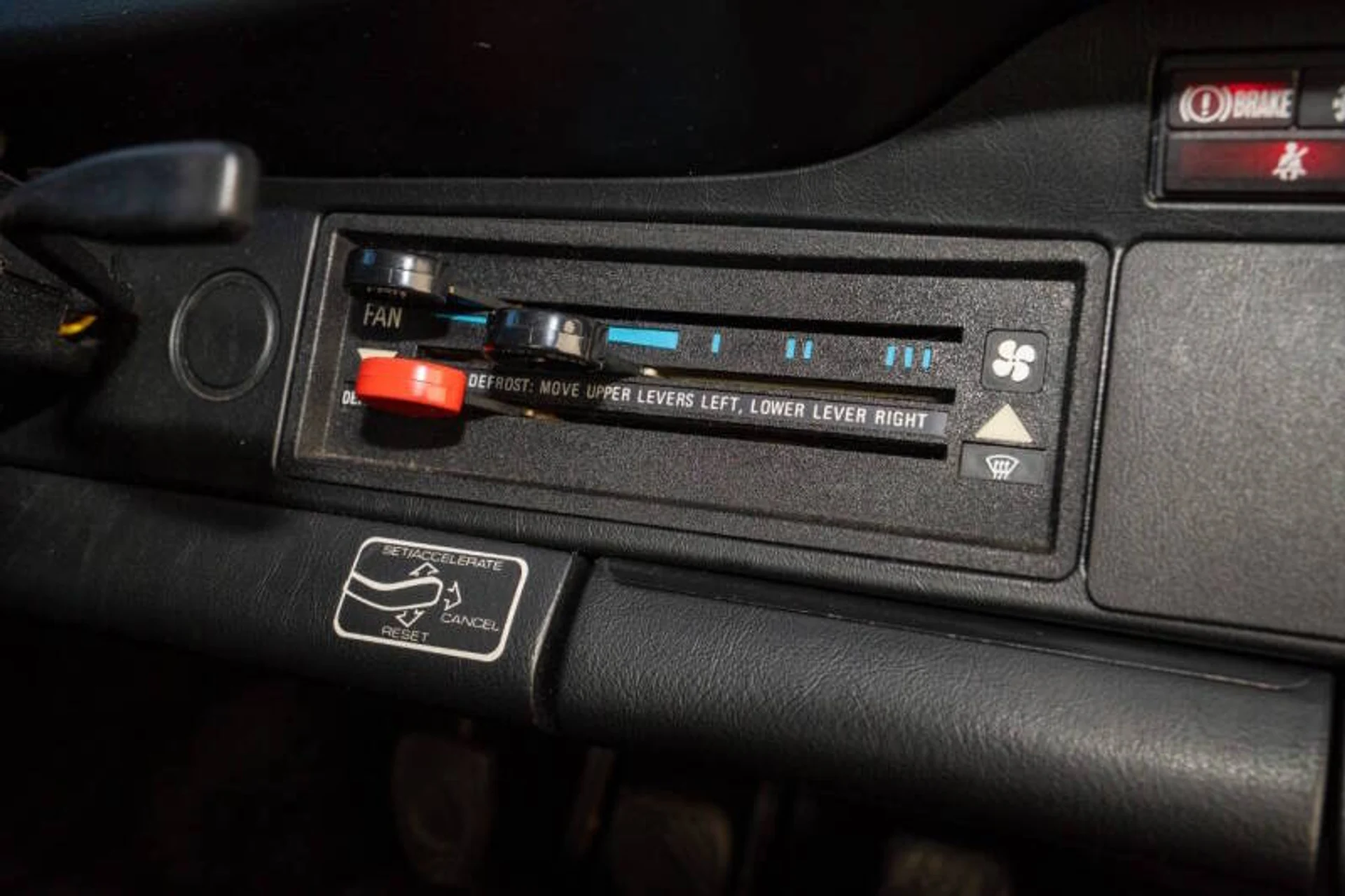 mph055_3651634249_1985_porsche_911_carrera_2dr_coupe_45df9a4d2e
