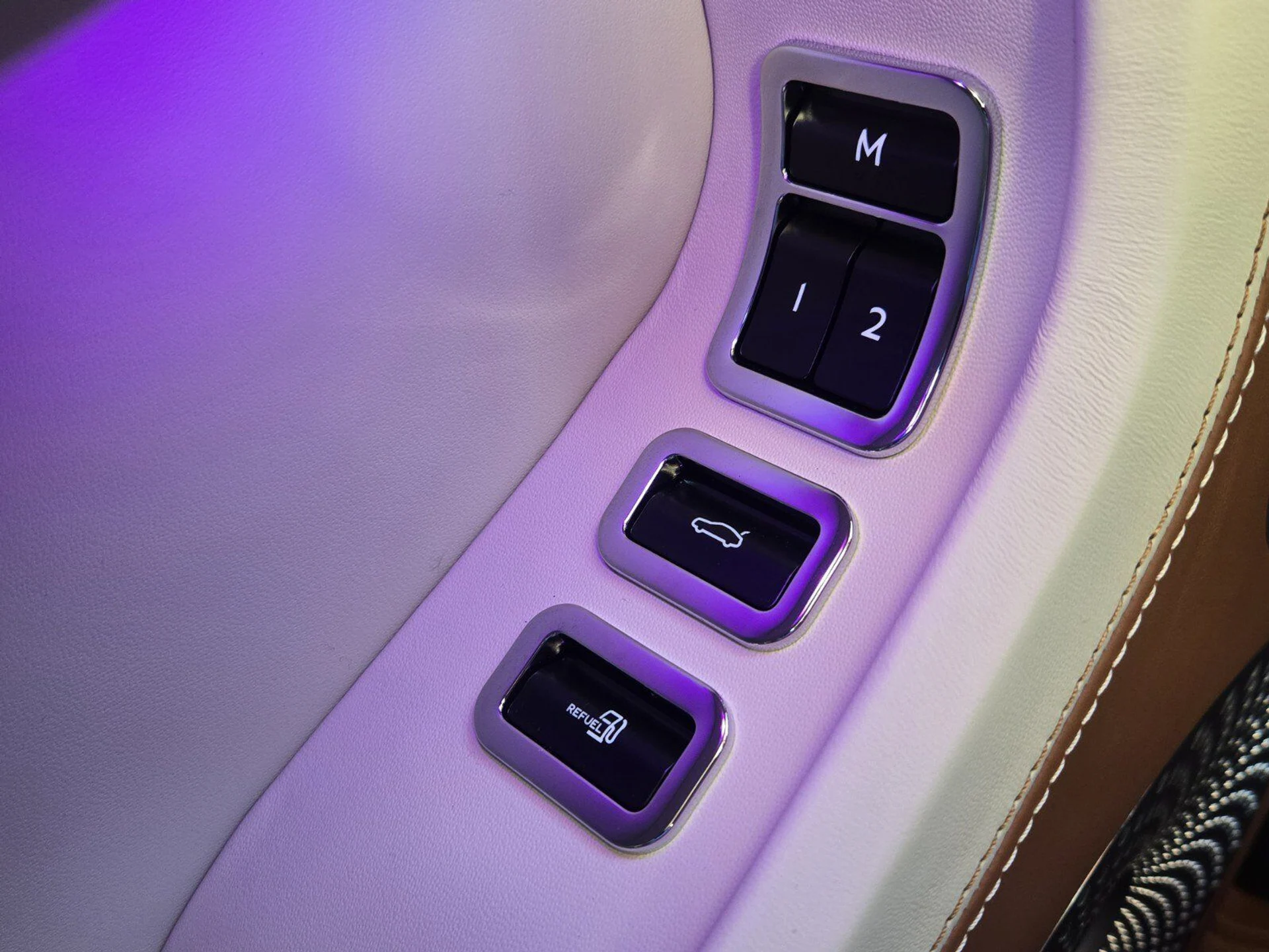 mph055_3656480786_5696a5b9f51a0303bb7157171f42b277x_dae599e938