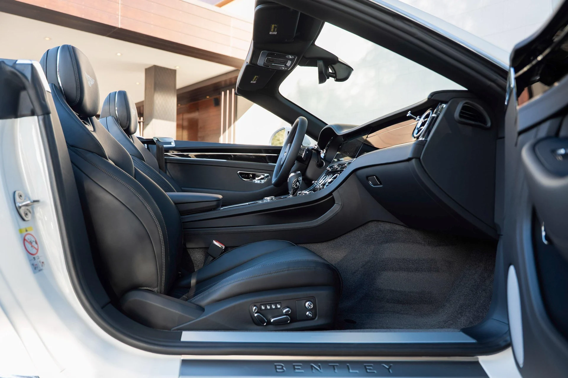 mph055_3698487279_481316811_69687eed447c7a58e8acee6e_9857e3abb9