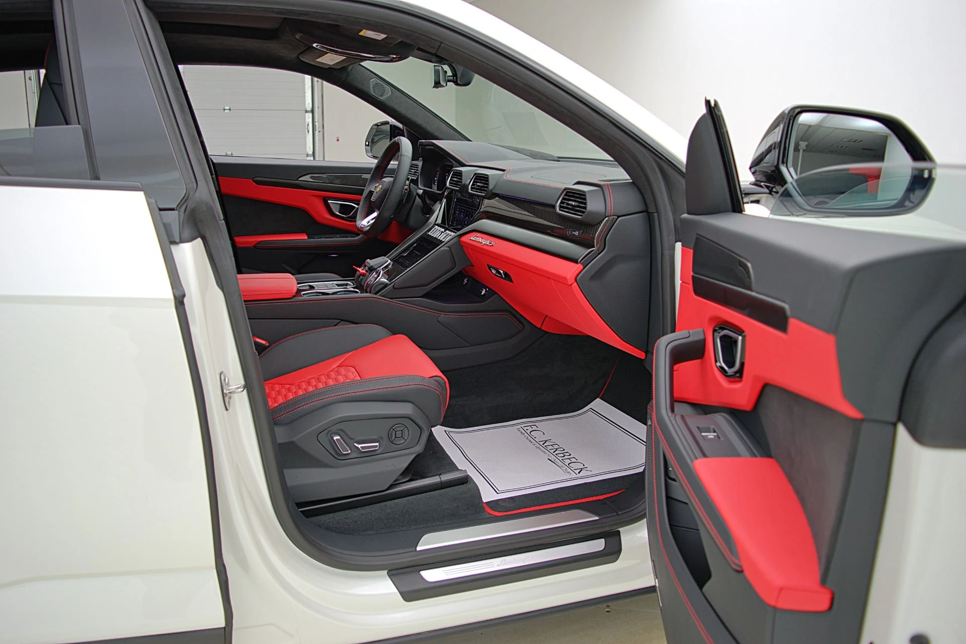 mph055_3710040117_Used_2022_Lamborghini_Urus_SELEZIONE_PRE_OWNED_CERTIFIED_e6064d4d00