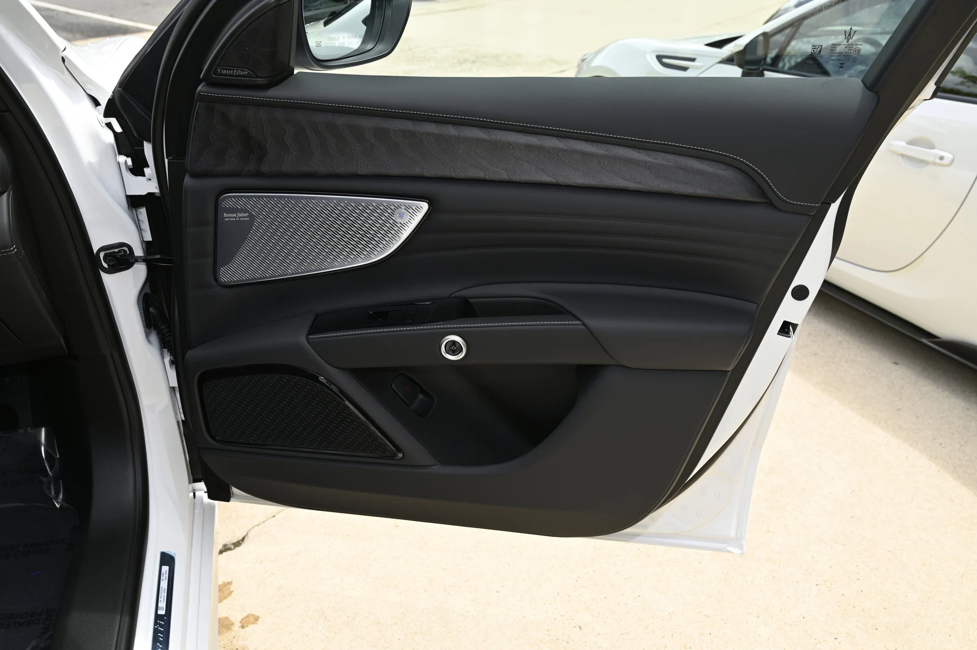 mph055_3714941769_f1f9b91d55df453a98c14a367a7b8037_60c504c452