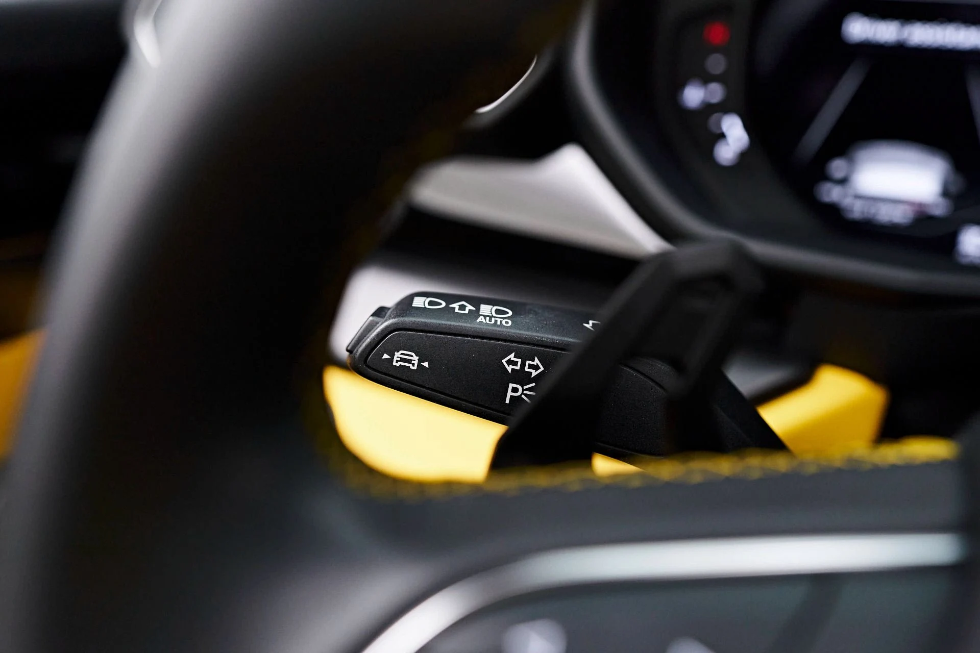 mph055_3725568821_Used_2022_Lamborghini_Urus_1714440387_c3acaba6a9