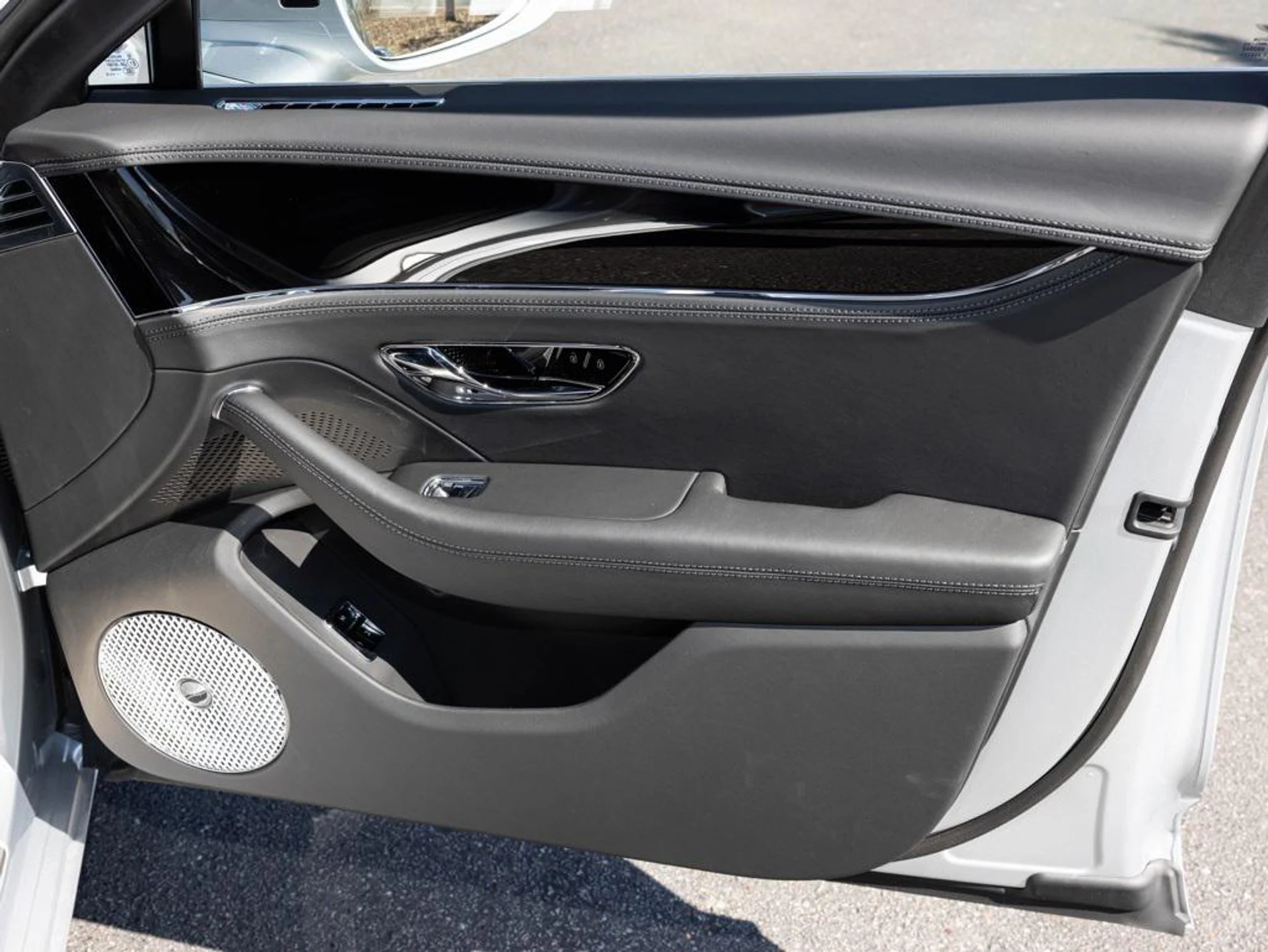 mph055_3733730700_465279750_68f229dbc83056c645fcfec7_8316ae23ef