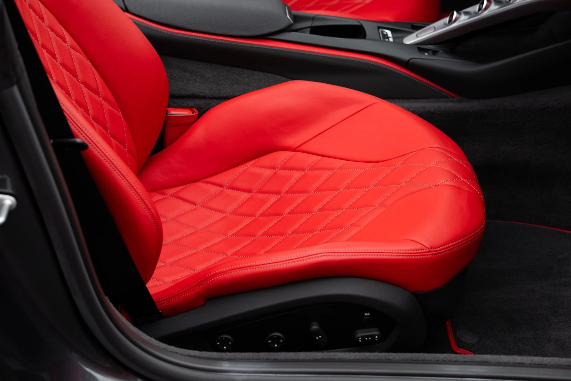 mph055_3754795872_Used_2022_Ferrari_812_GTS_1768275128_fd6ed81aac