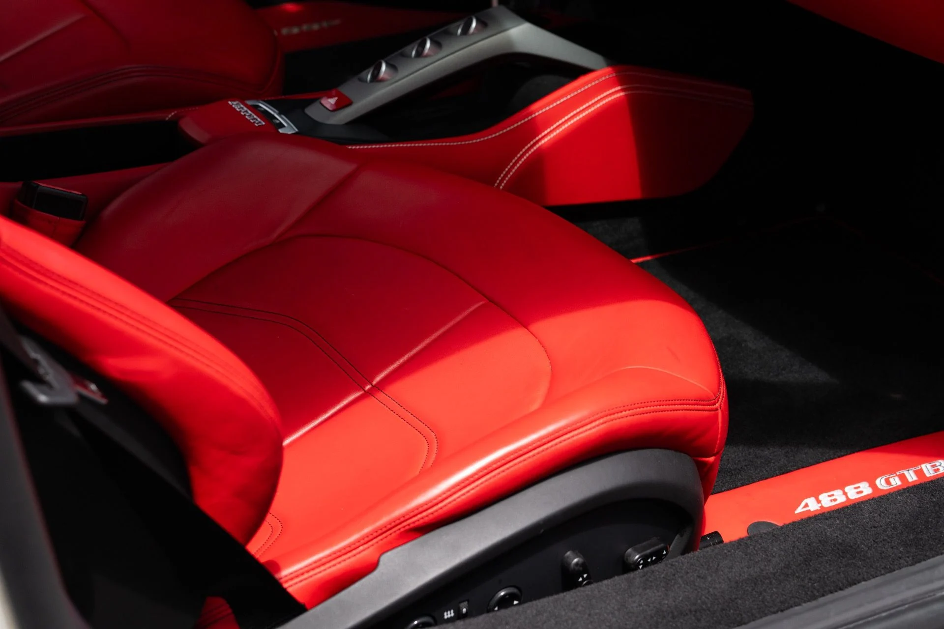 mph055_3834500091_Used_2016_Ferrari_488_GTB_1777085650_48c0f0953f